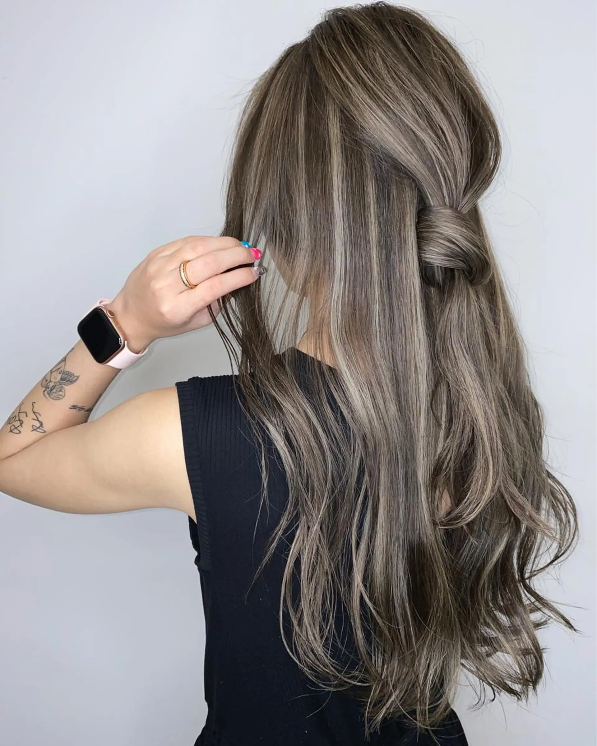 セミロング カラー ハイライトカラー ハイライト gotoday所属・上品カラー HIDEのヘアスタイル