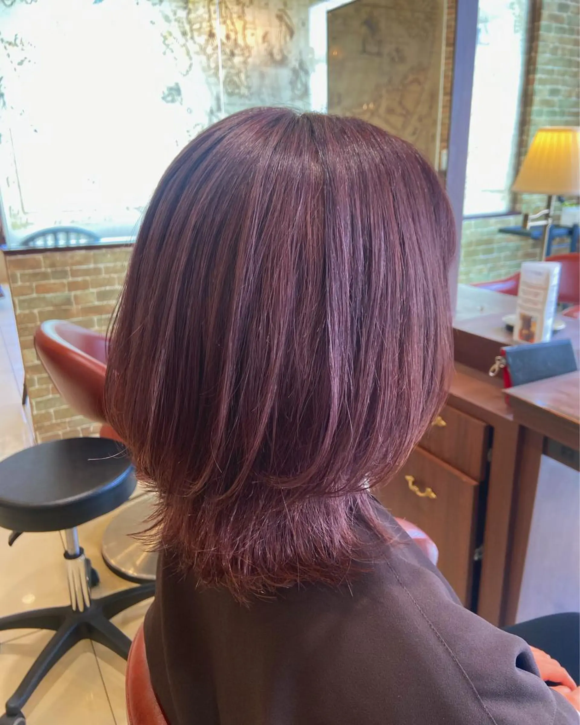 セミロング カワサキ ヒナコのヘアスタイル