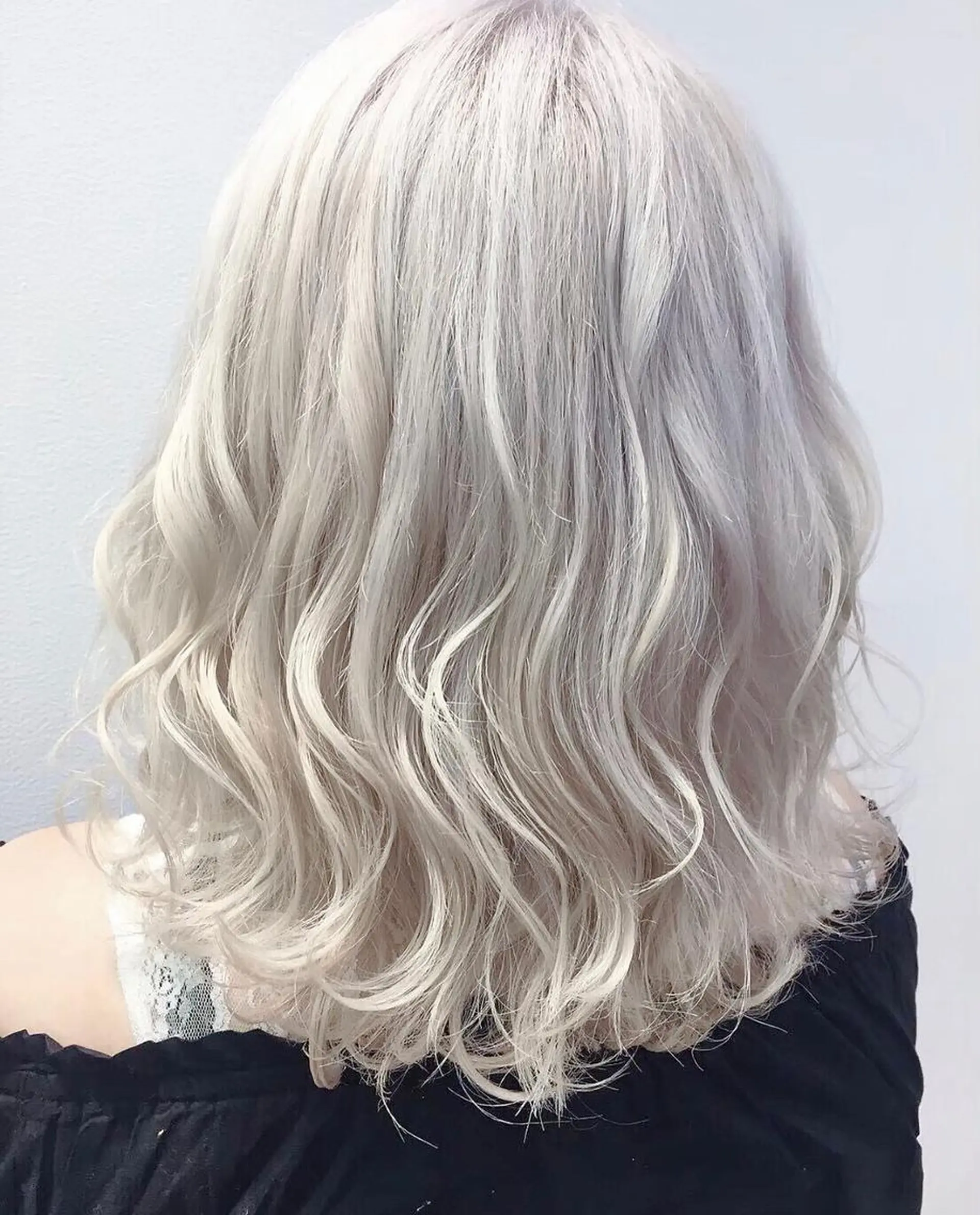 ミディアム カラー バレイヤージュ ブリーチ ケアブリーチ ダブルカラー グラデーションカラー 髪質改善 Noe心斎橋店のヘアスタイル