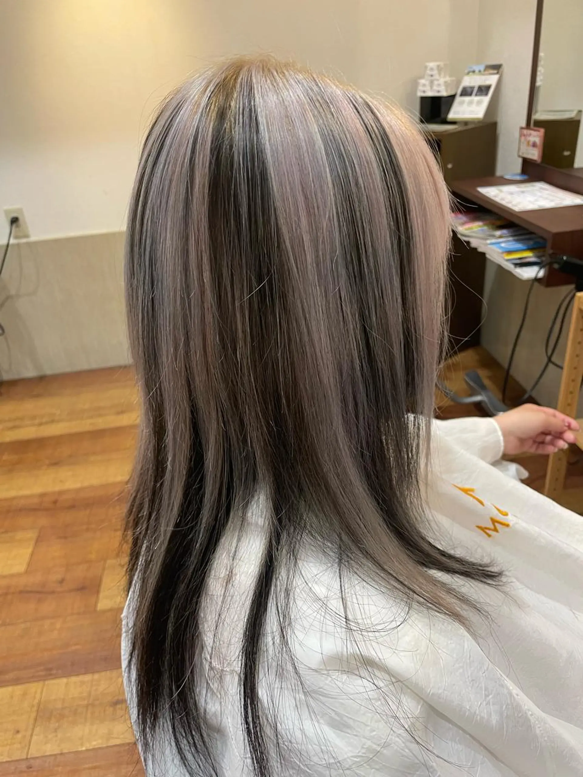 ロング カラー molla所属・やまもと あきこのヘアスタイル