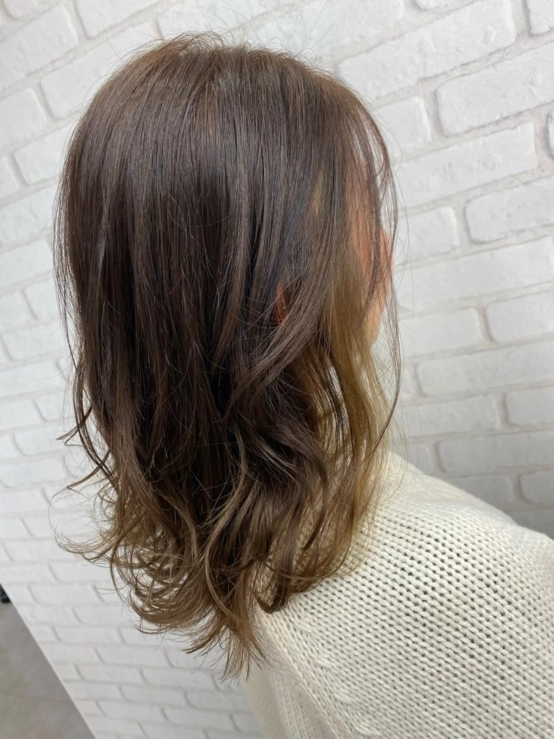 セミロング カラー カット ヘアカラー トリートメント peg.hair所属・ブリーチカラー🫧 森　凪沙のヘアスタイル