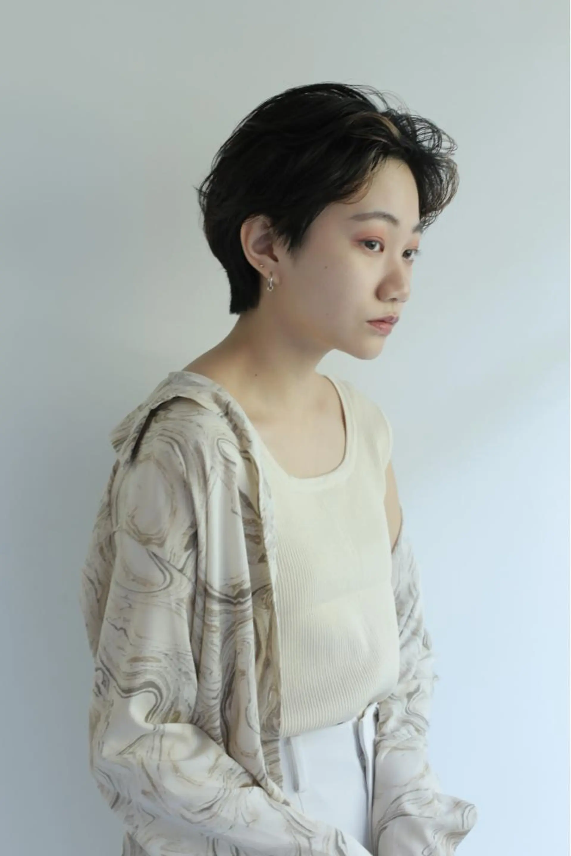 ショート カラー カット ヘアカラー トリートメント 井本 早紀のヘアスタイル