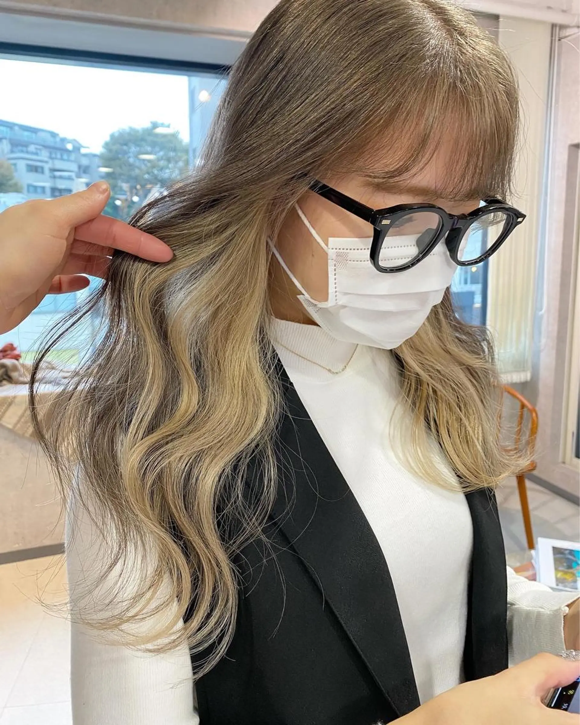 ロング カラー ブリーチ ブロンド インナーカラー 縮毛矯正 髙橋 玲渚のヘアスタイル