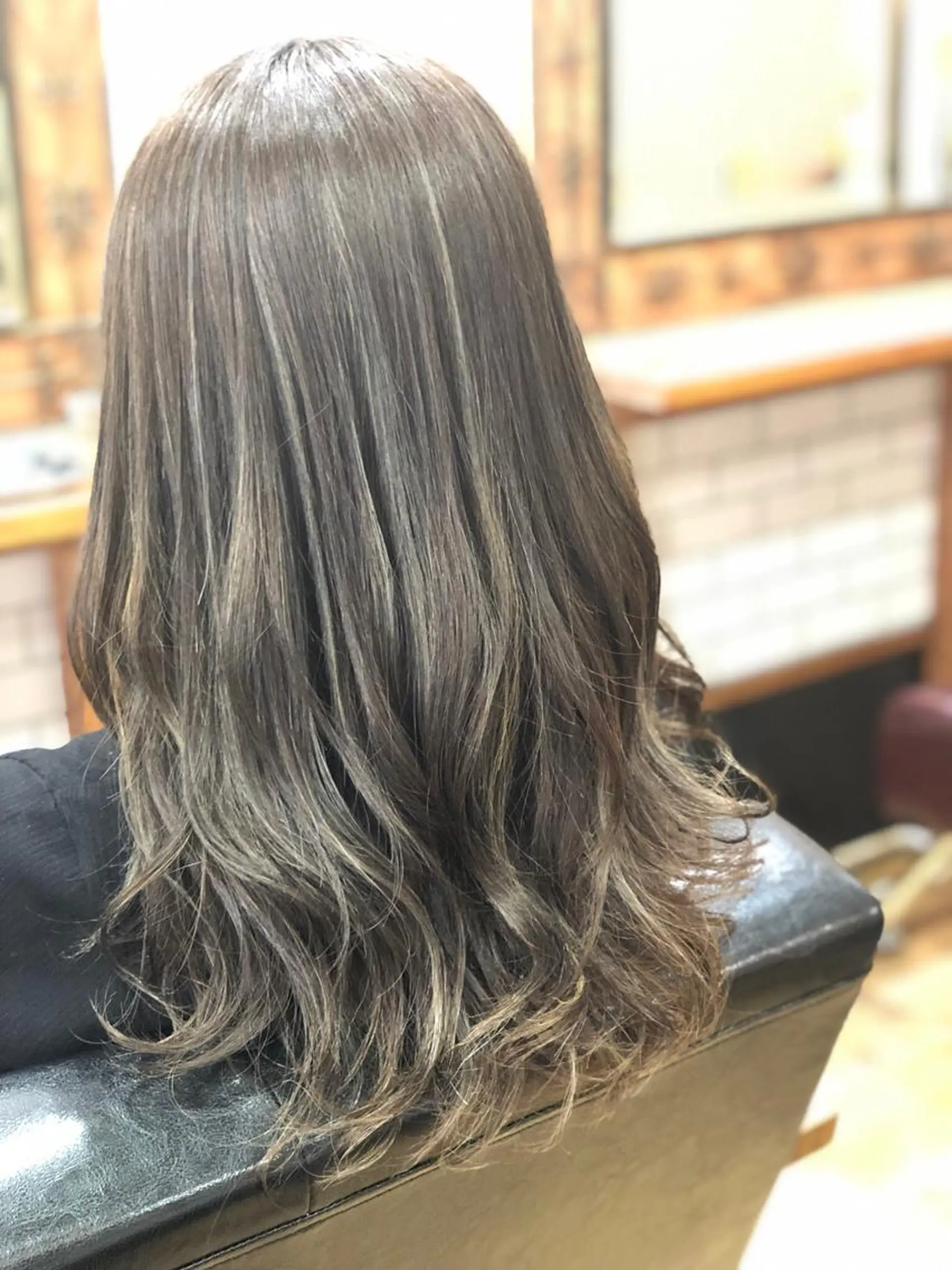 ミディアム カラー ヘアカラー トリートメント THREE所属・THREE 関根大のヘアスタイル