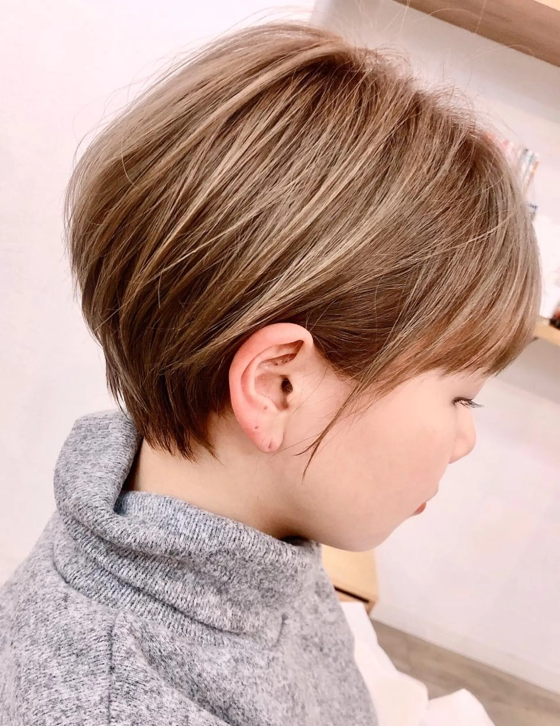 ショート ハッシュカット/ボブ /レイヤー/彩奈のヘアスタイル