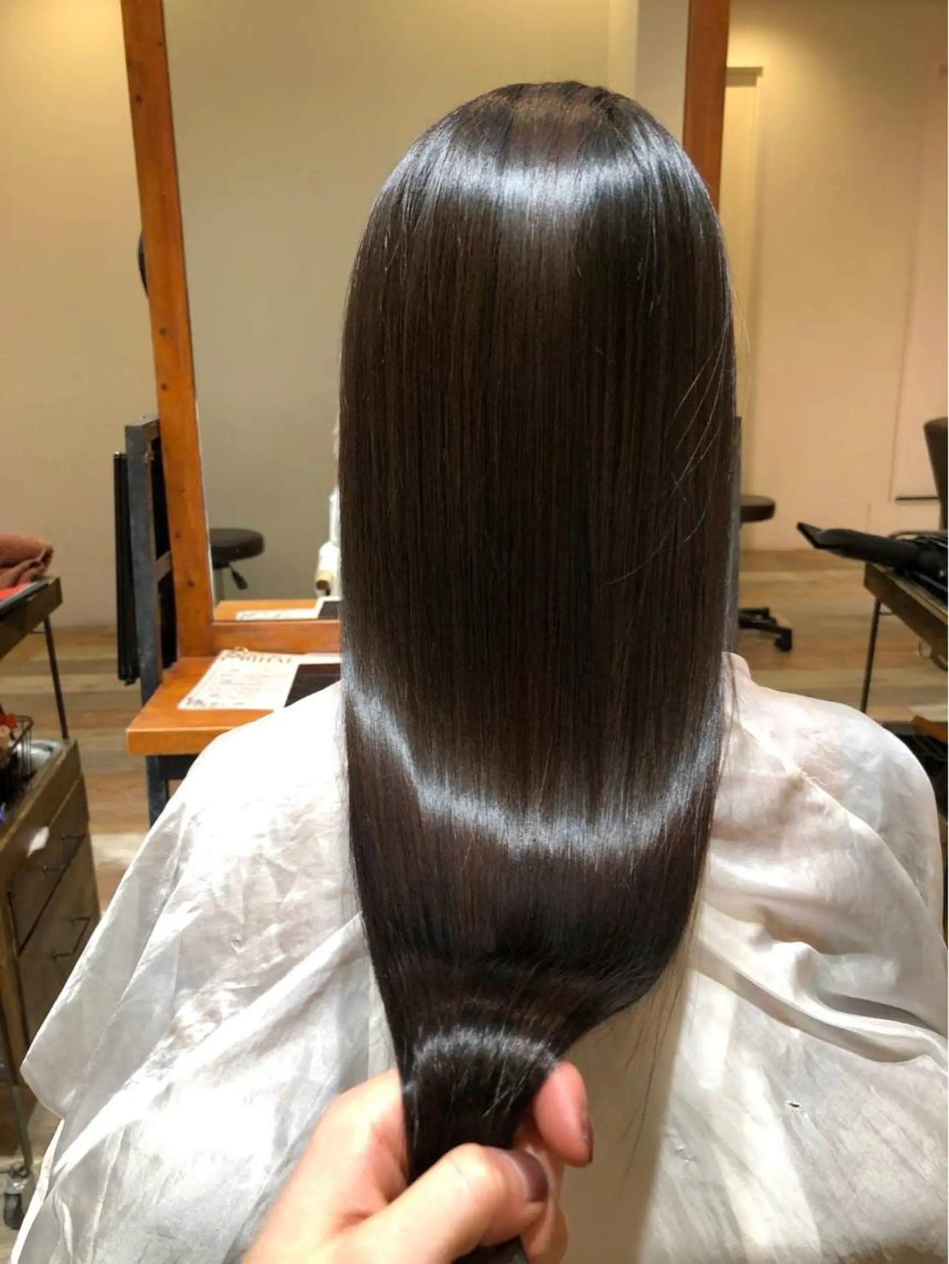 ロング カラー 韓国風・ブリーチなし ・あり後藤 一斗店長のヘアスタイル