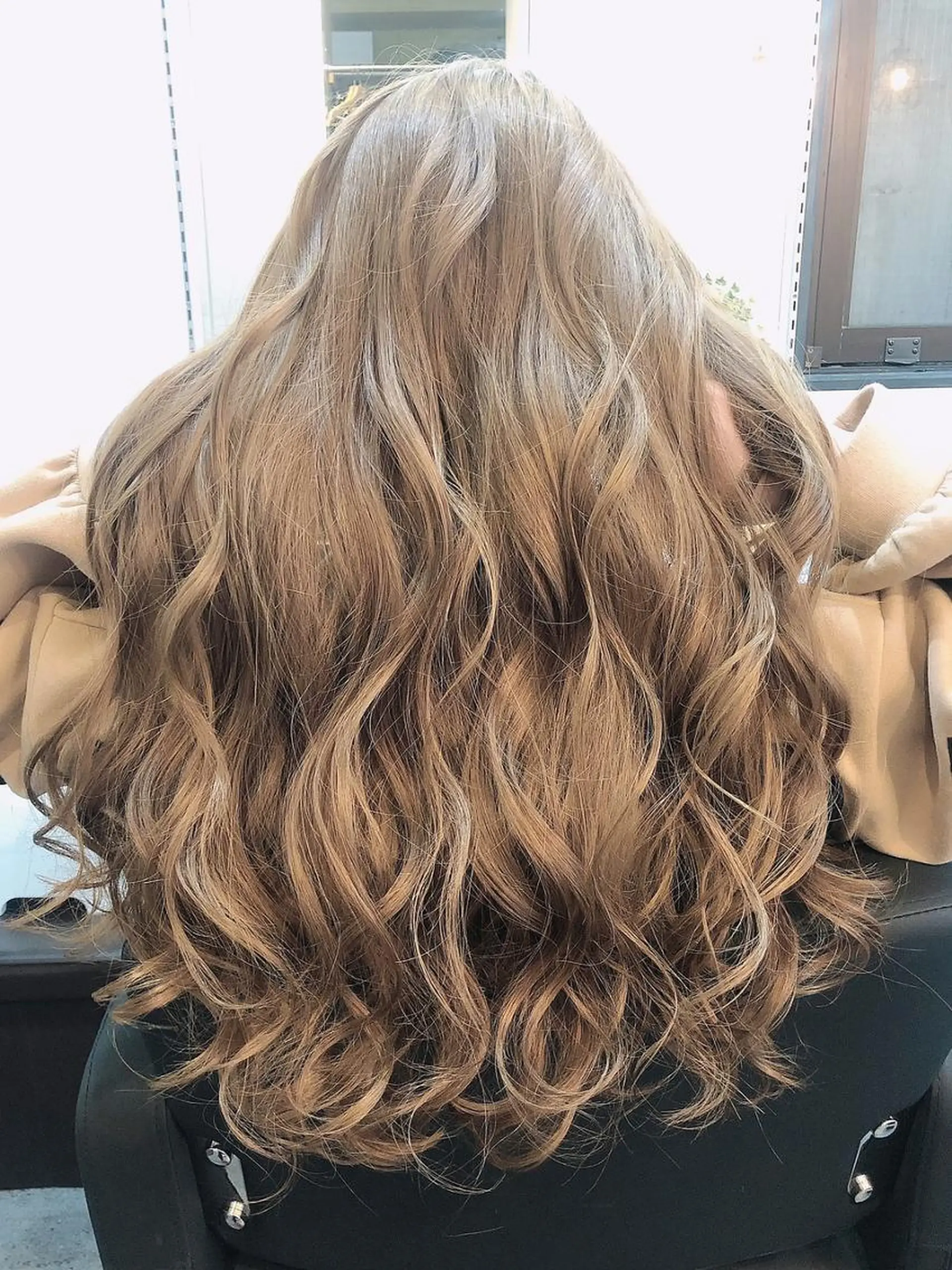 セミロング エクステ 100%高級人毛使用 LANIUMEDAのヘアスタイル