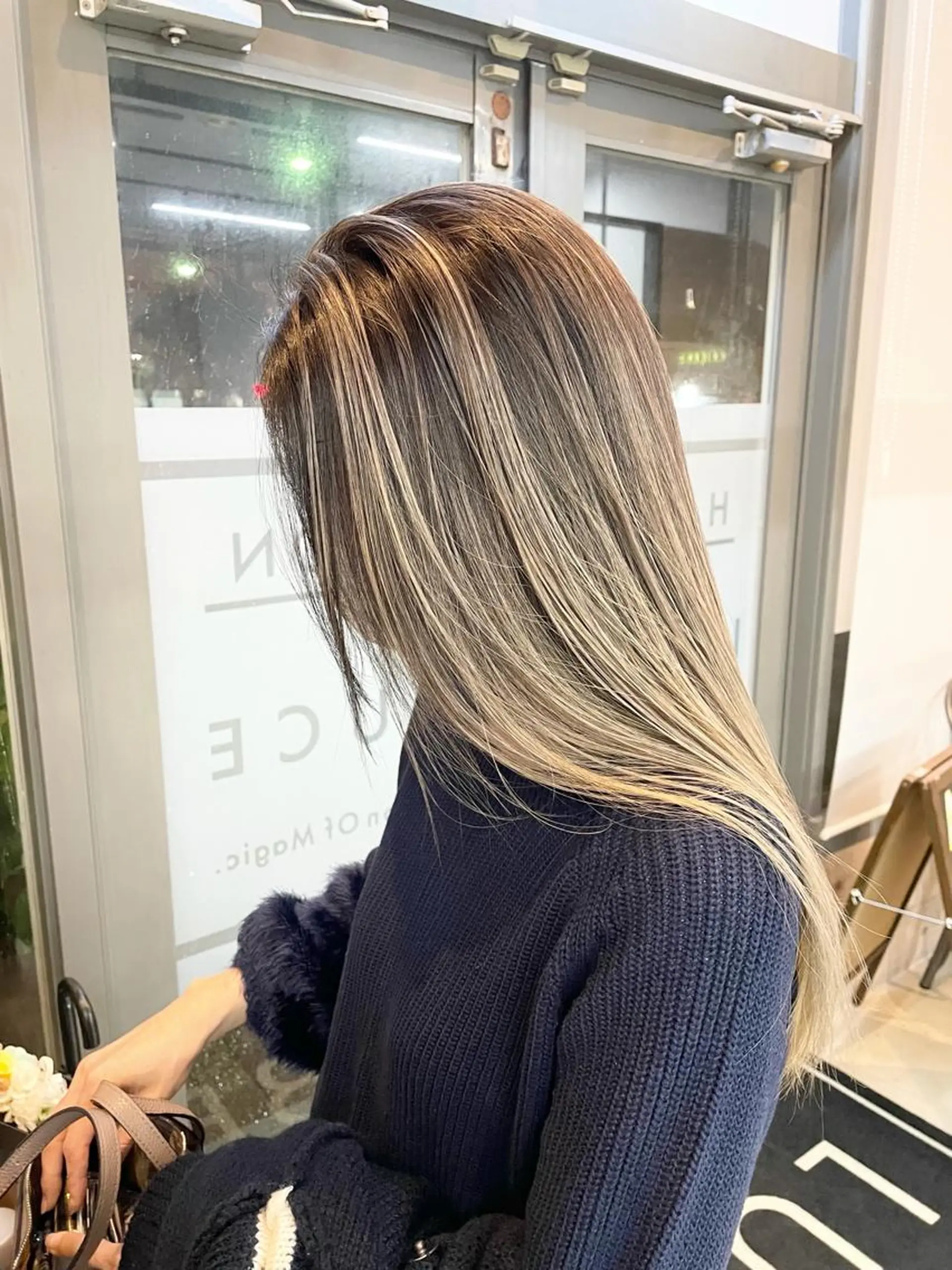 ロング カラー バレイヤージュ レイヤーカット LUXBE LUCE 那覇小禄イオン店所属・LUXBE LUCE ひなののヘアスタイル