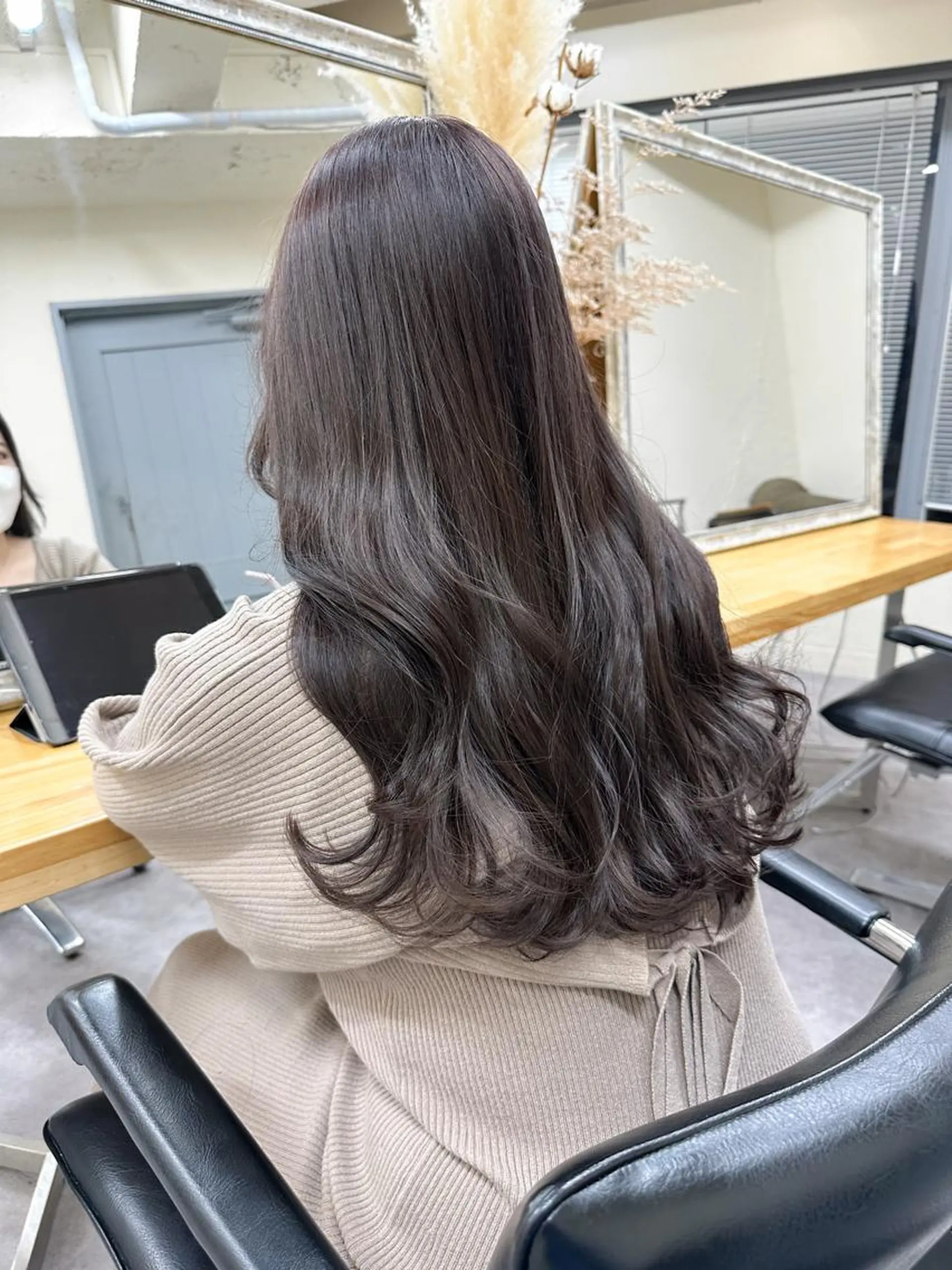 ロング カラー ヘアカラー ミルクティーベージュ 💫HARUTOのヘアスタイル