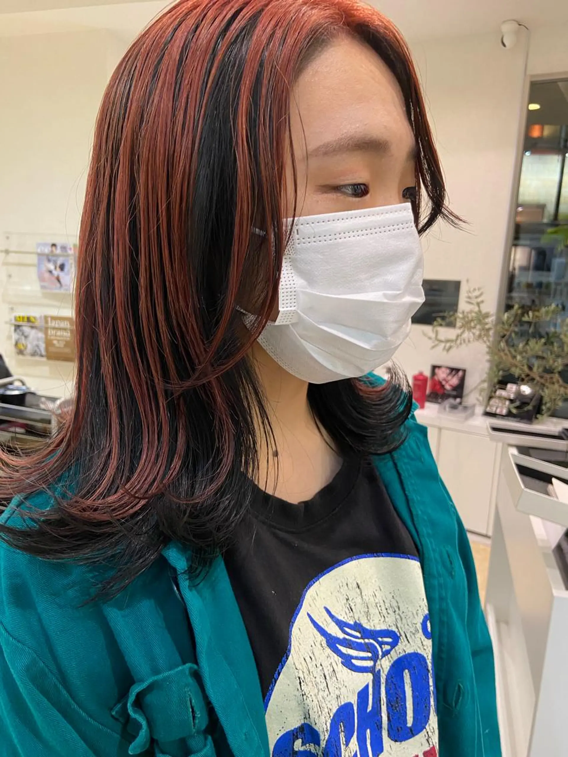 セミロング ヘアカラー 淺谷 美紀のヘアスタイル