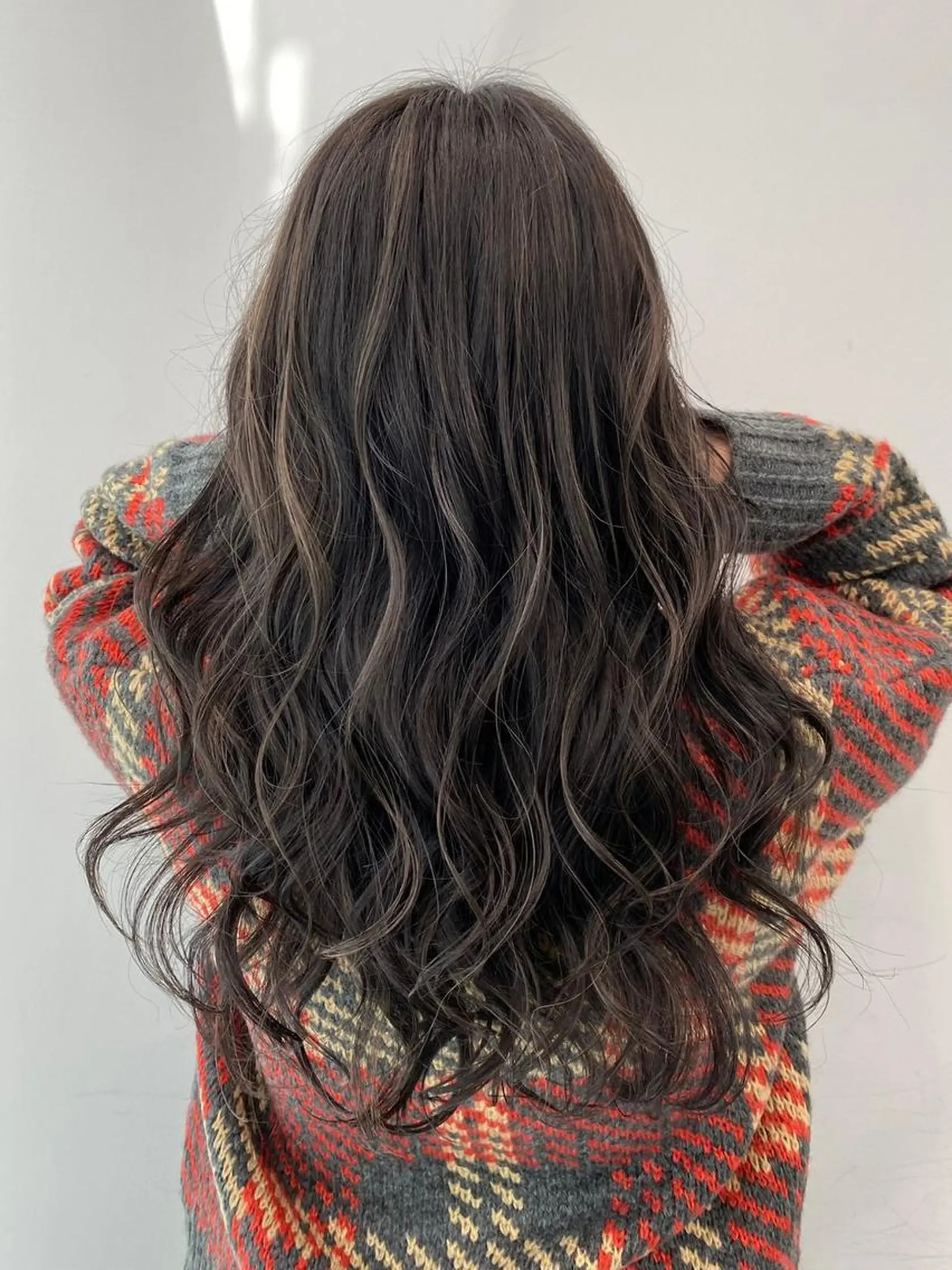 セミロング アッシュ エギョモリ フレンチガーリー 髪質改善 オン眉 カット ヘアカラー トリートメント 公式 Ease by amble luxeのヘアスタイル
