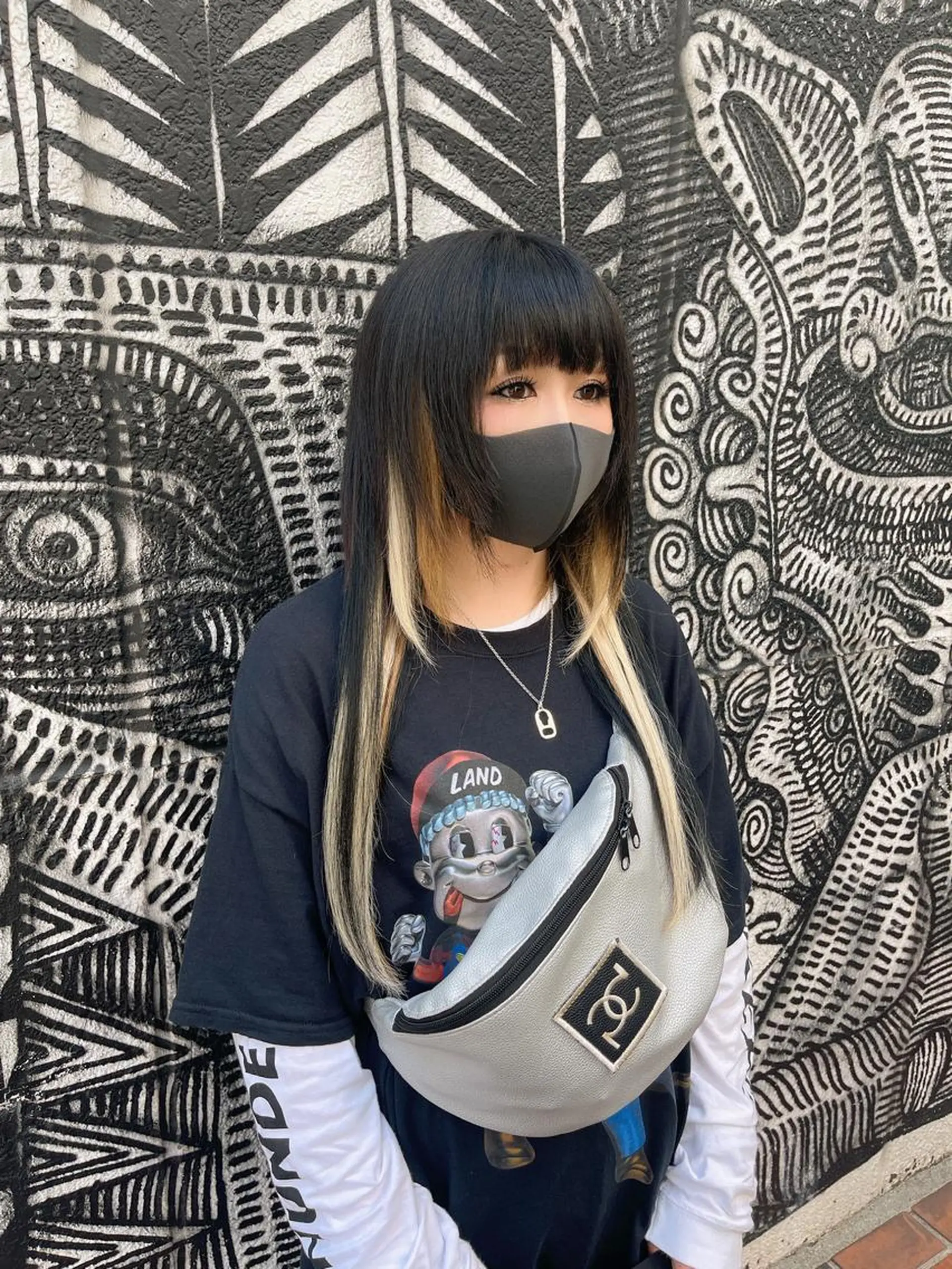 ミディアム カラー ヘアアレンジ 編み込みエクステ ハイライトカラー ハイトーンカラー エクステ ハイライト haco+所属・🌈派手髪エクステ ブレイズ🌈ひろとのヘアスタイル