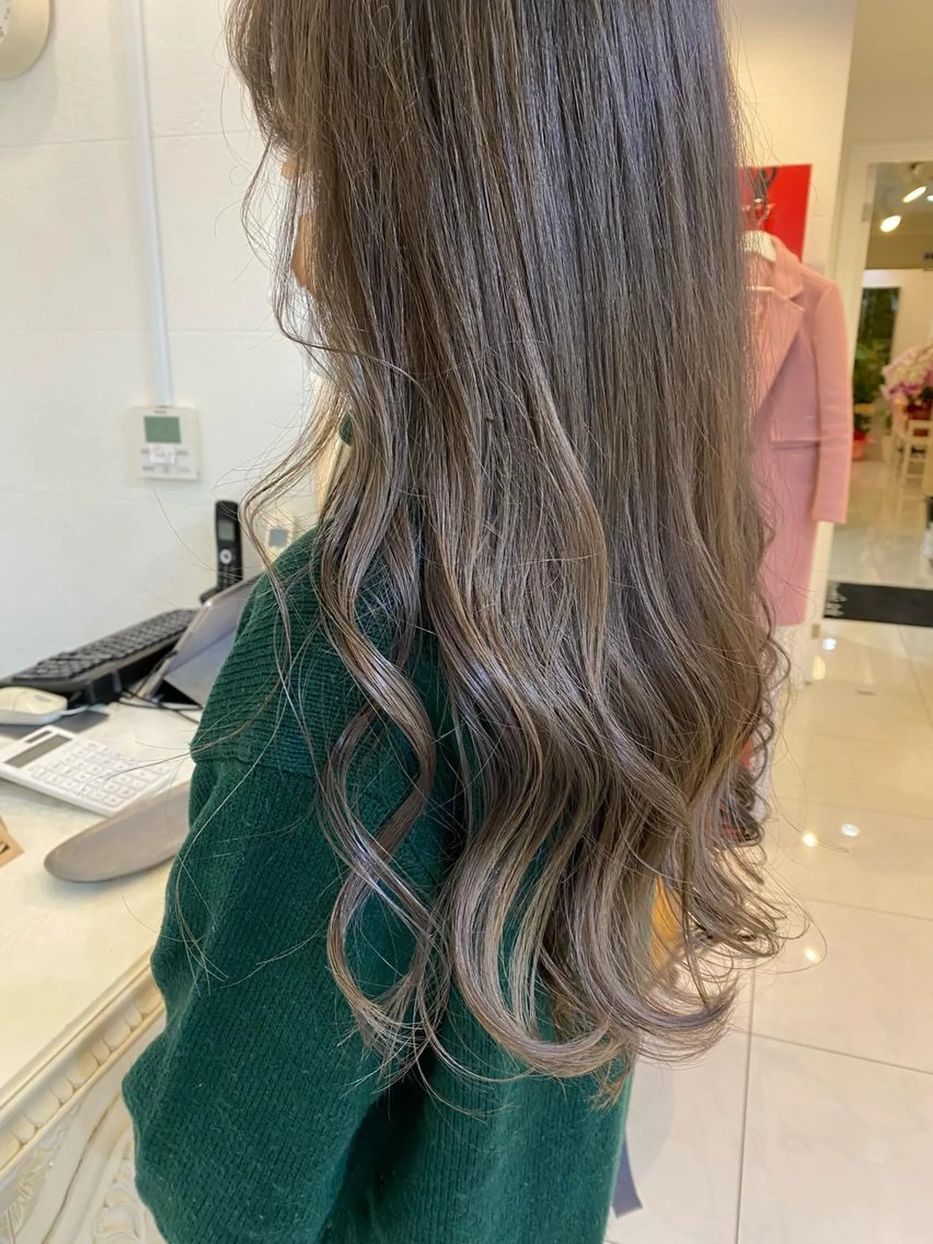 セミロング カラー ヘアアレンジ マツエク・マツパ ベージュカラー Noah's　Ark所属・透明感カラー🫧ヘア セット🫧松本菜月の眉毛・アイブロウイメージ
