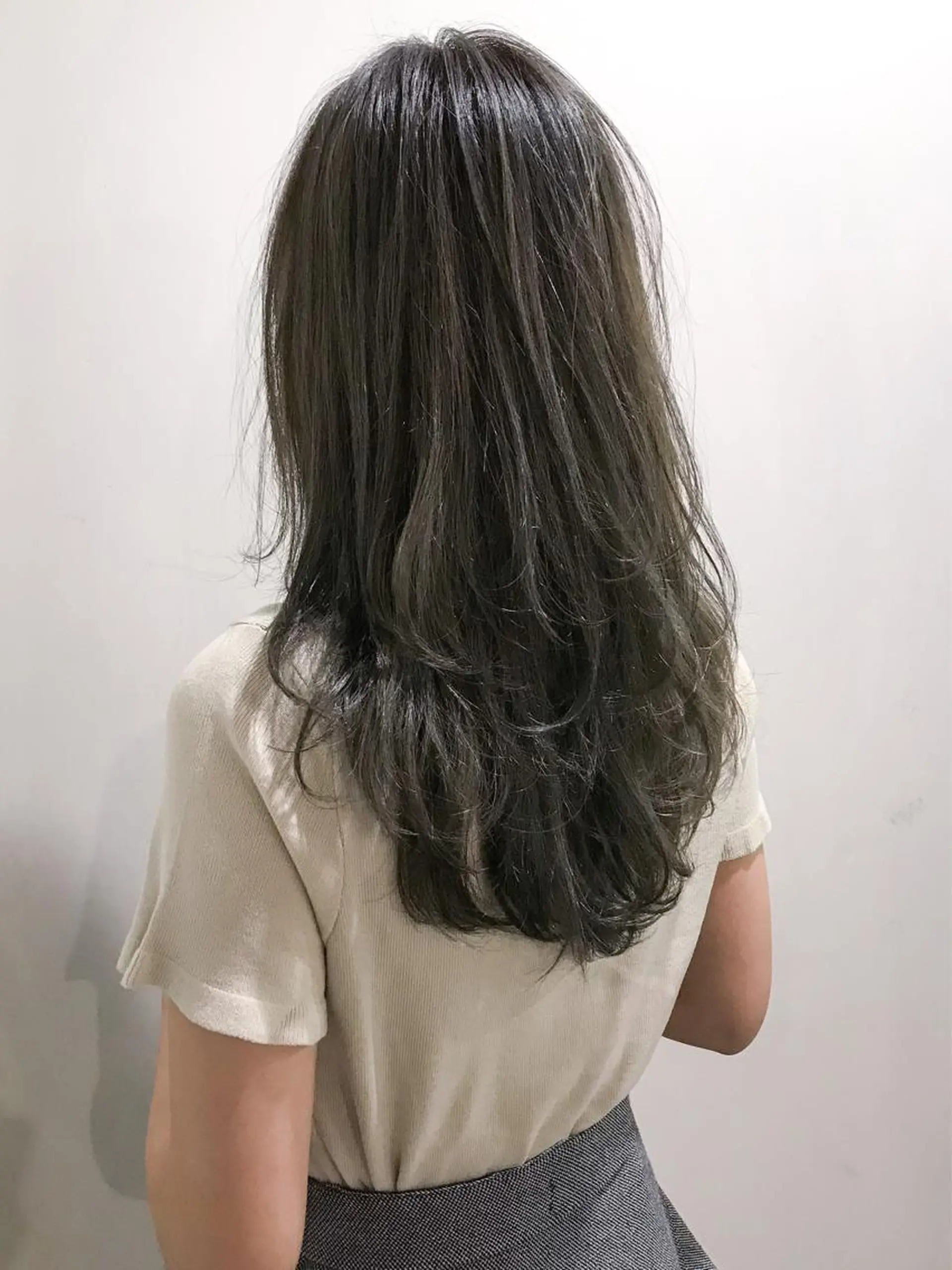 セミロング カラー ヘアアレンジ ハイライトカラー ハイライト レイヤーカット エクステ（レミー毛） NINEのヘアスタイル