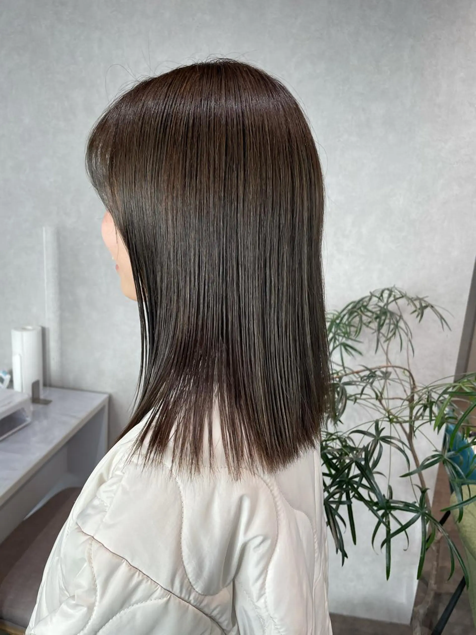 ミディアム カラー オリーブカラー ヘアカラー ナチュラル透明感🌱 小山美樹子のヘアスタイル