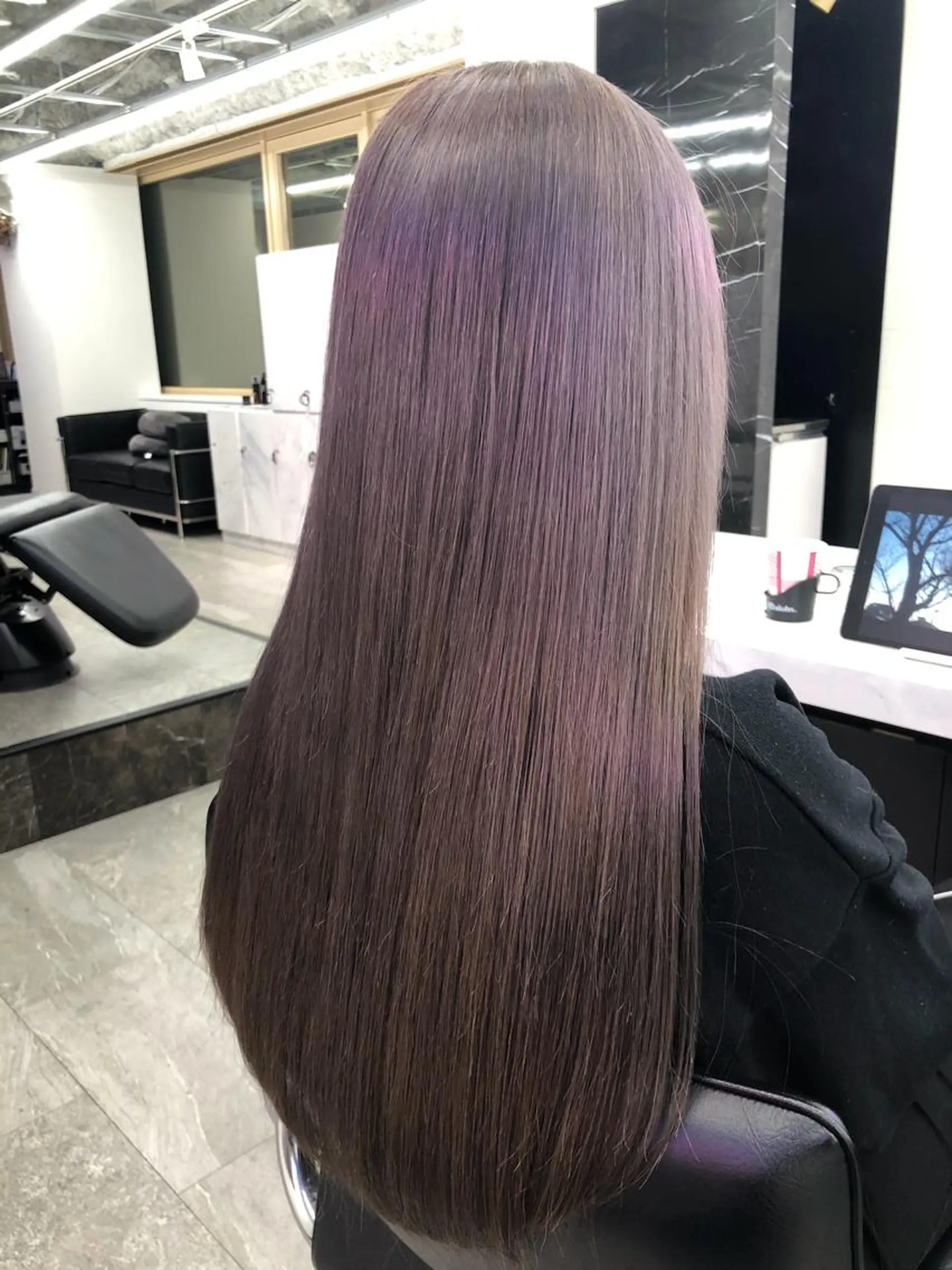 ロング カラー グレージュ ラベンダーカラー ラベンダーグレージュ ラベンダーグレー ヘアカラー トリートメント 🌈プルエクステ& ハイトーン🌈関飛鳥のヘアスタイル