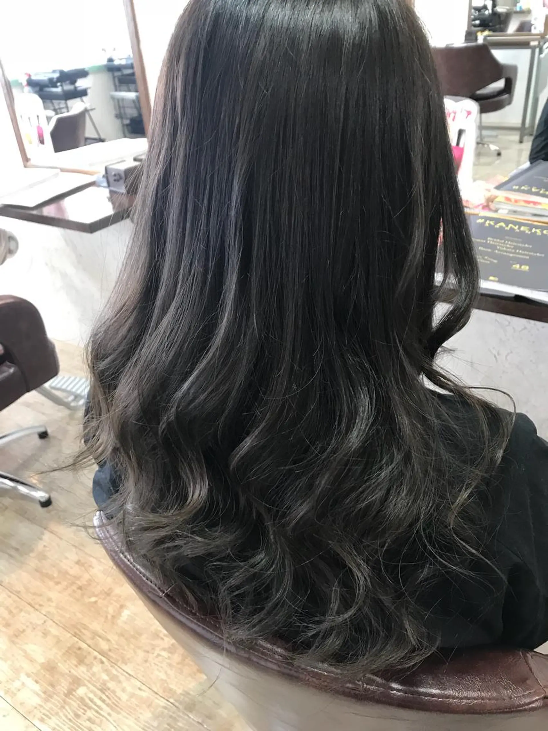 ロング カラー アッシュ アッシュグレー アッシュグレージュ 透明感カラー グレージュ ヘアカラー トリートメント Dita AIR所属・Rina Imaiのヘアスタイル
