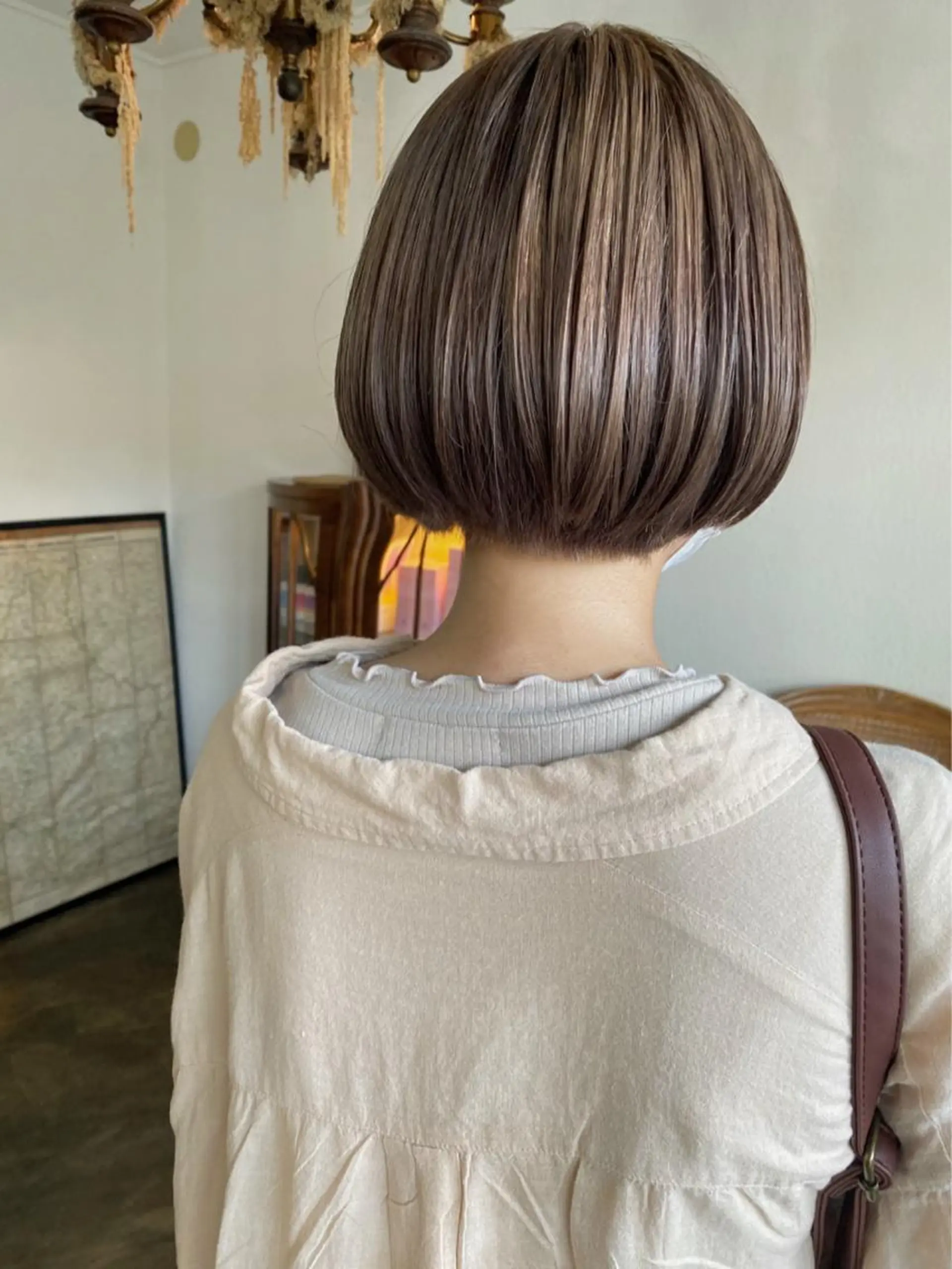 ショート 艶カラー🫧 MOMOYOのヘアスタイル