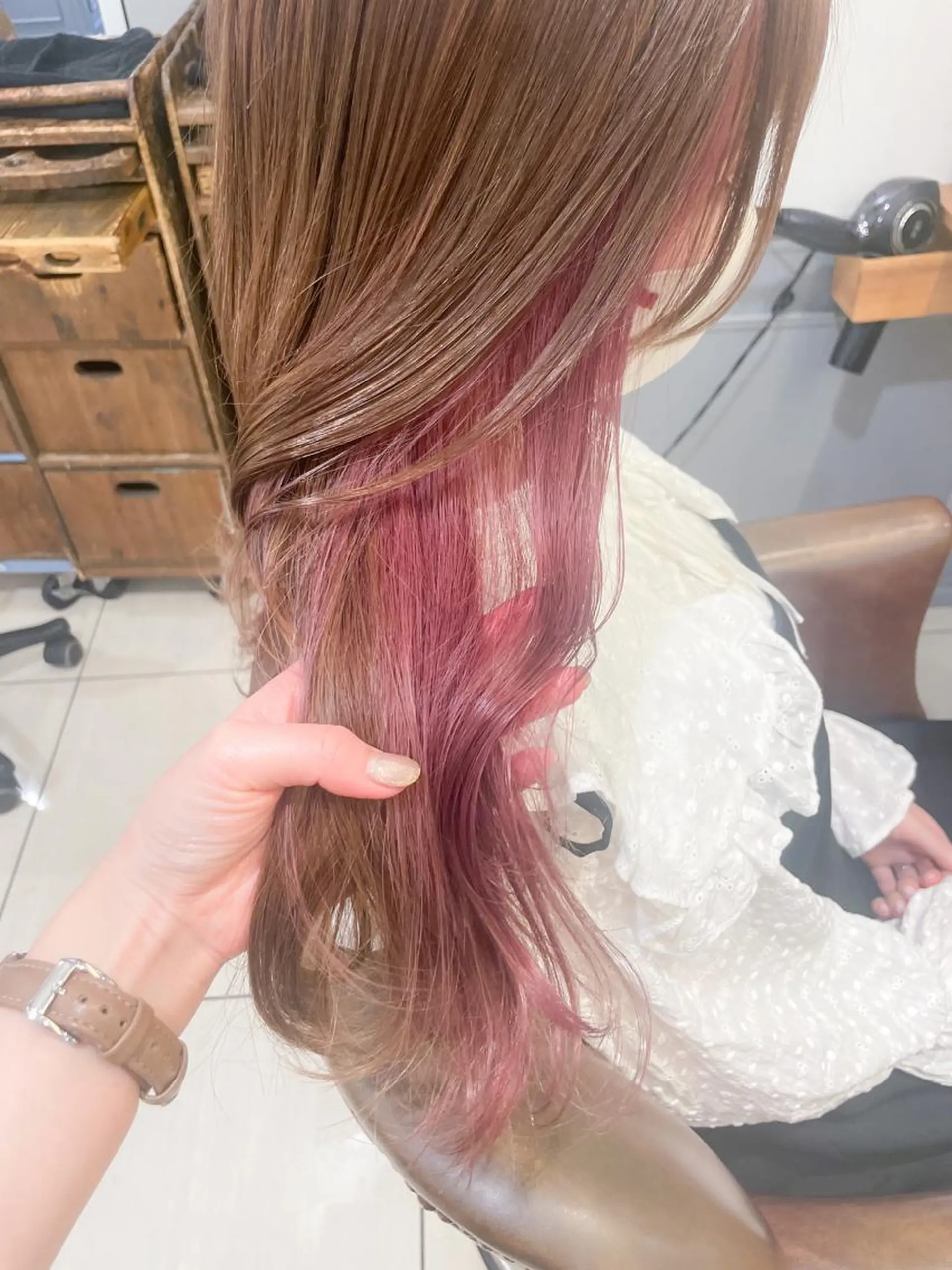 セミロング カラー インナーカラー ピンクカラー ヘアカラー ✨カラー支持No.1 🧸ワキ カナコ🧸のヘアスタイル