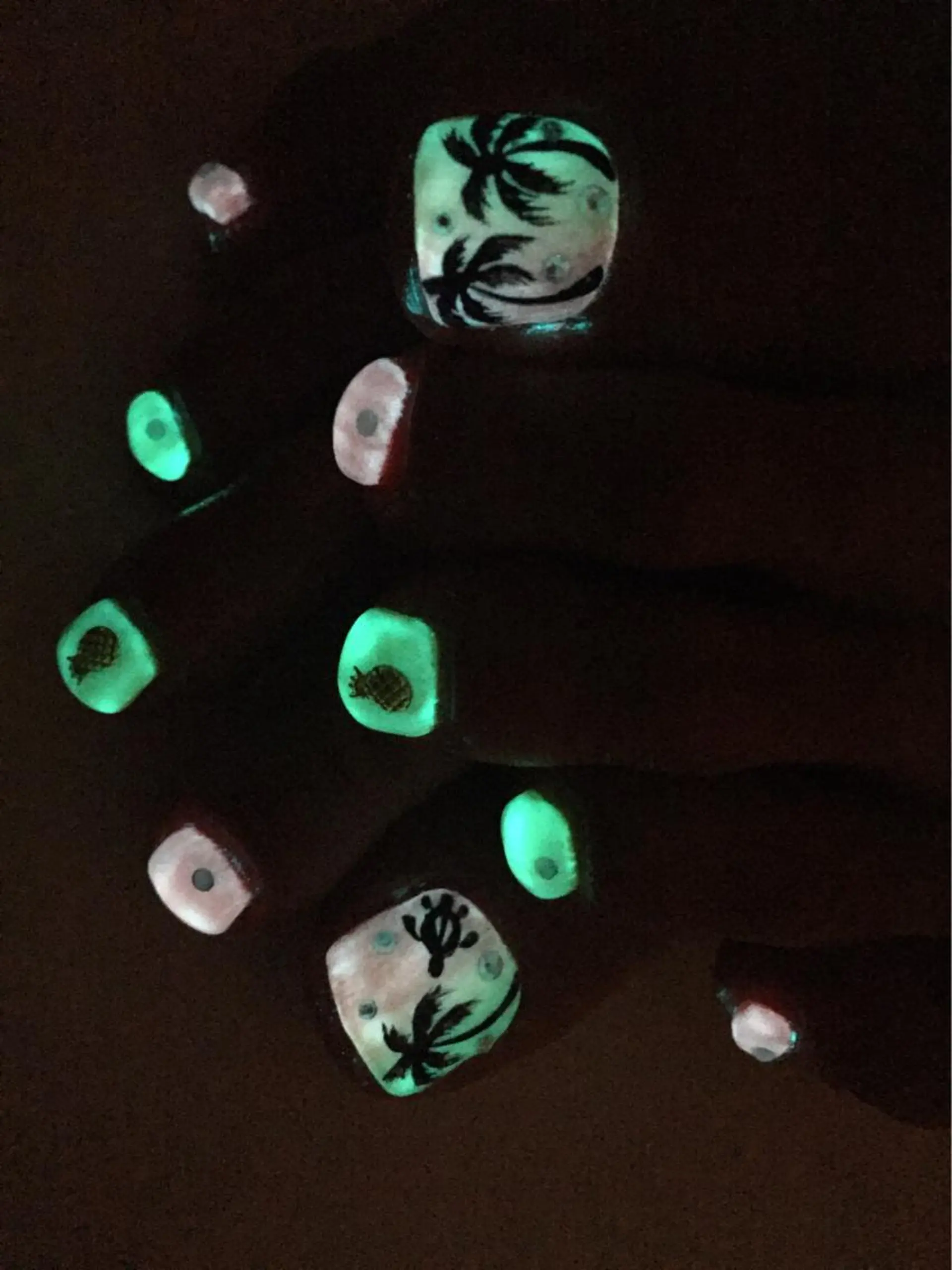 ショート カラー パーマ ヘアアレンジ メンズ キッズ ネイル マツエク・マツパ 学生（メンズ向け） 付け放題 学生 アートネイル フットネイル NAILSGOGO shibuyaのネイルデザイン