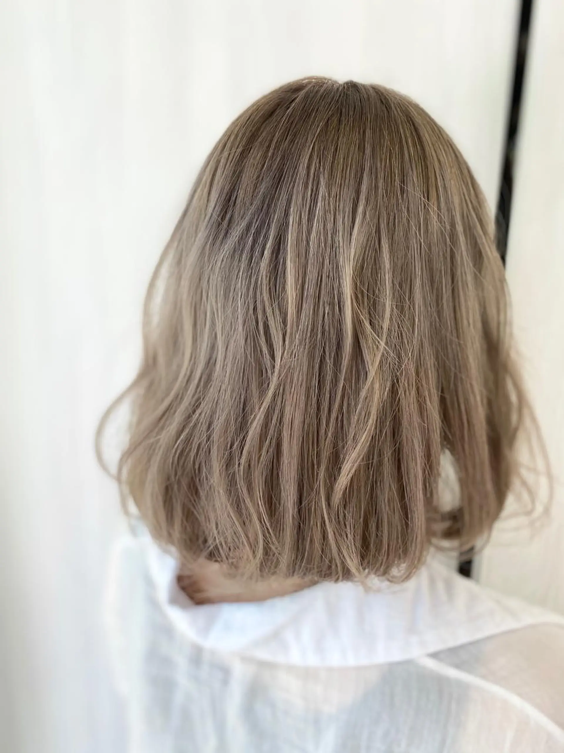ミディアム カラー ヘアアレンジ ブロンド カット トリートメント 松井 敬太郎のヘアスタイル