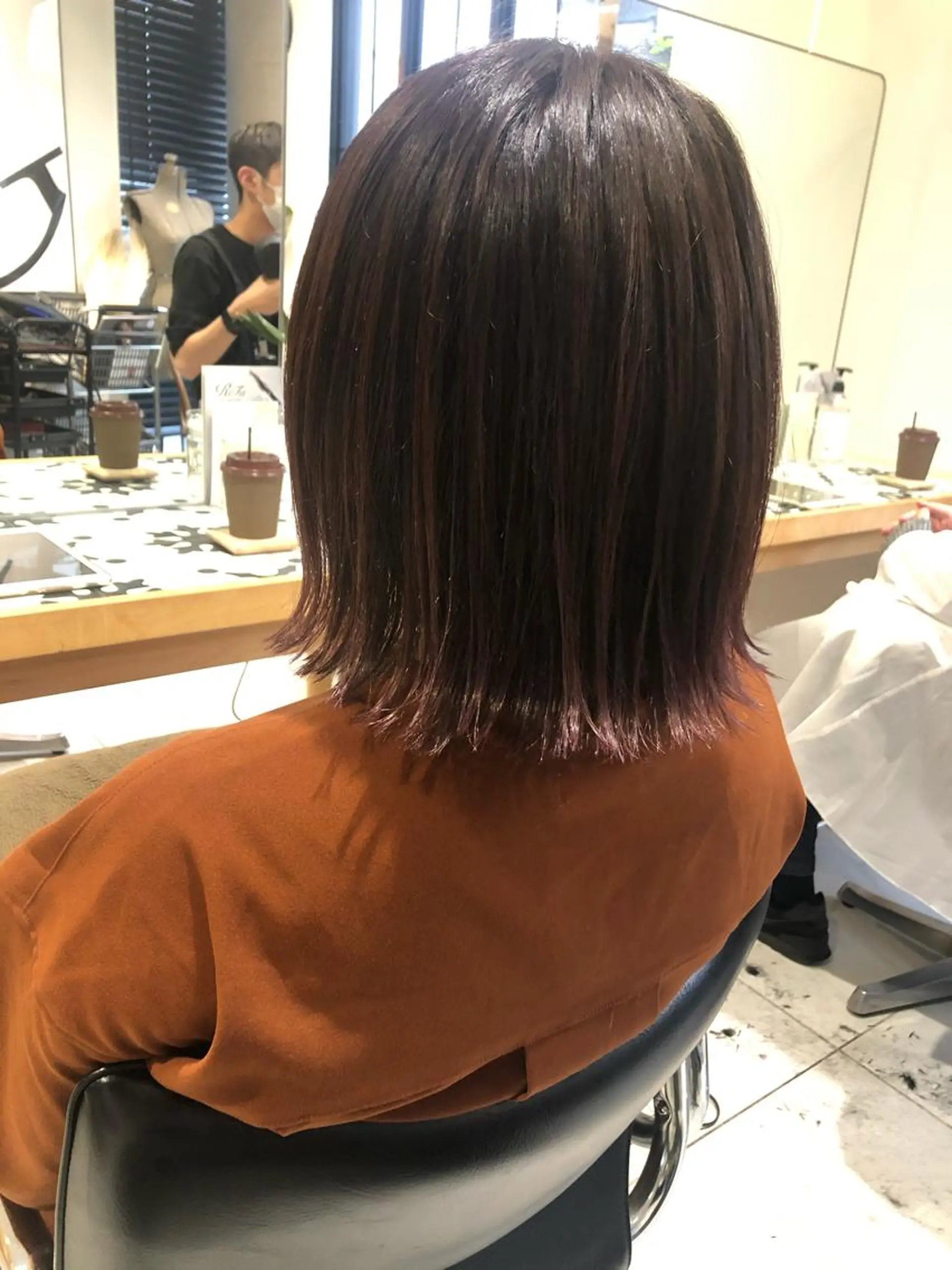 ショート カラー ブリーチ ブルーカラー ハイライトカラー ラベンダーカラー ブリーチなしカラー ミヤギ リュウキのヘアスタイル
