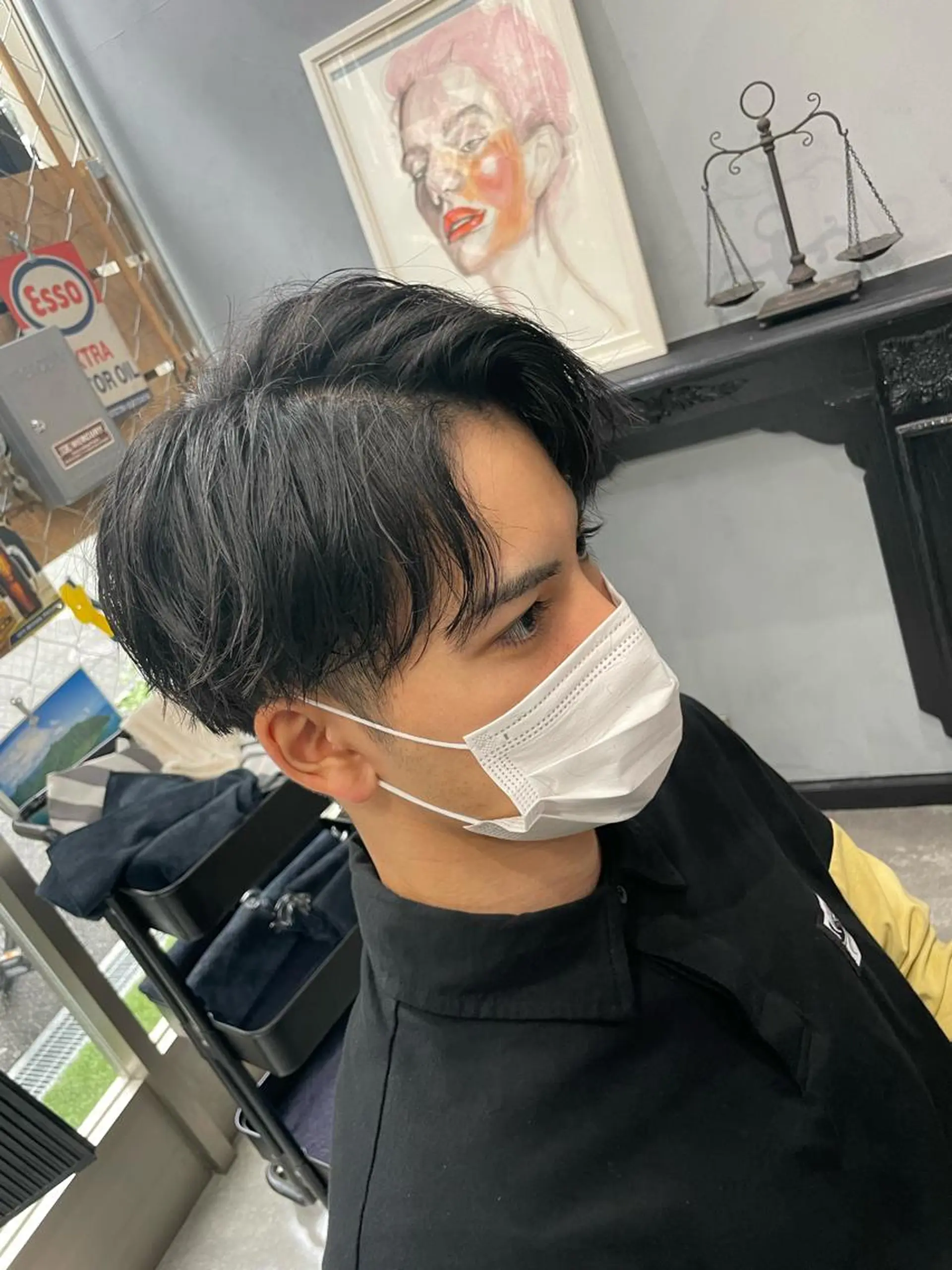 ショート ヘアアレンジ メンズ センターパート 刈り上げ カット メンズカット✂ レベッカ寺西優真のヘアスタイル