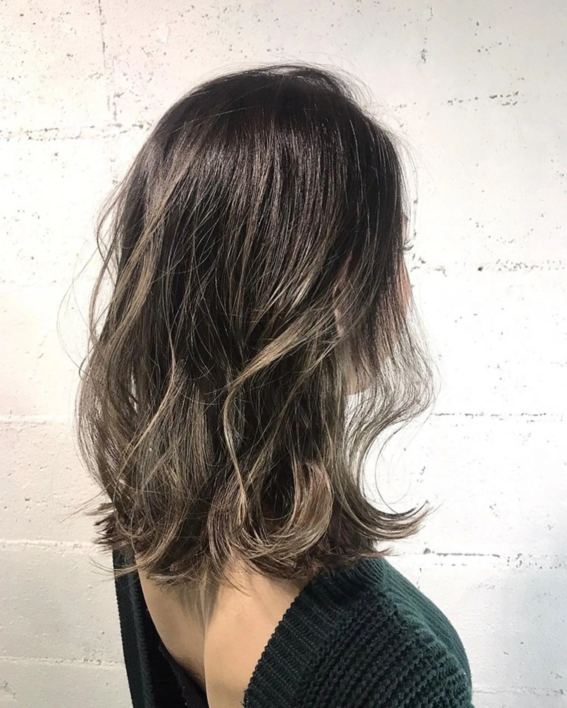 ミディアム カラー 高木 藍のヘアスタイル