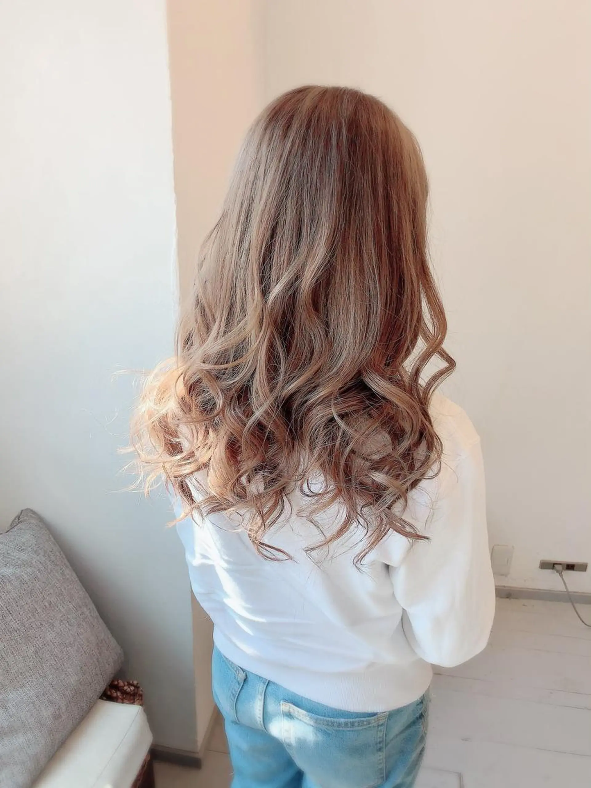 ロング カラー ベージュカラー カット ヘアカラー トリートメント 🍀Moda by Grande🍀のヘアスタイル
