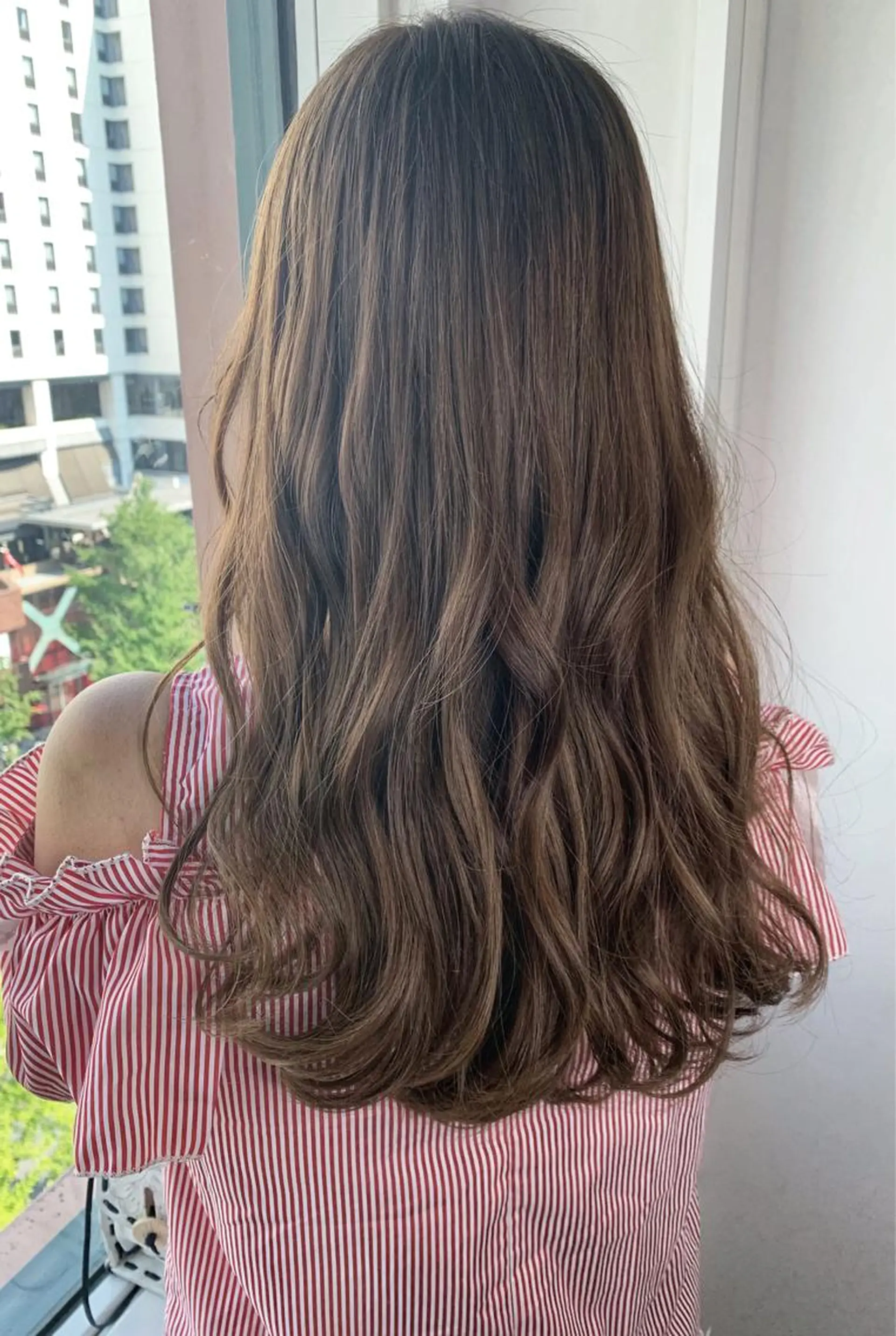 ロング カラー 新田  祐樹のヘアスタイル
