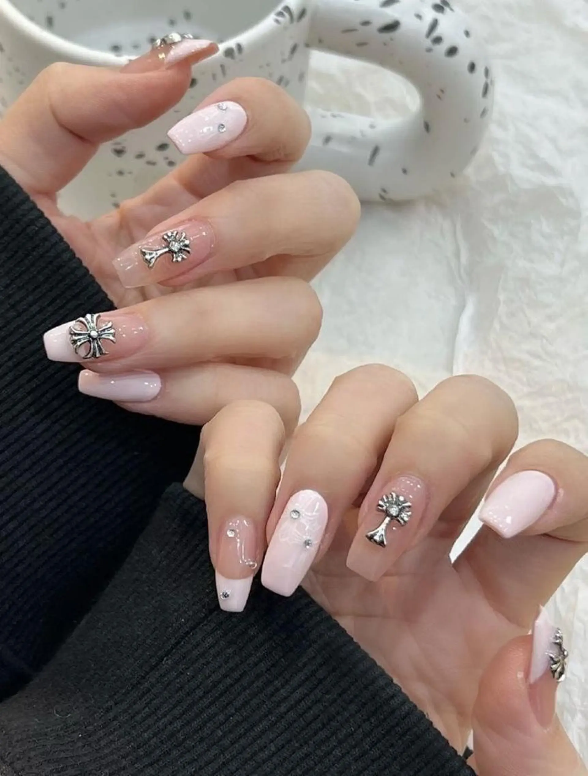 ネイル 長さ出し フレンチネイル グラデーション 卒業式 マグネットネイル ハンドネイル MIHANA YUKIのネイルデザイン