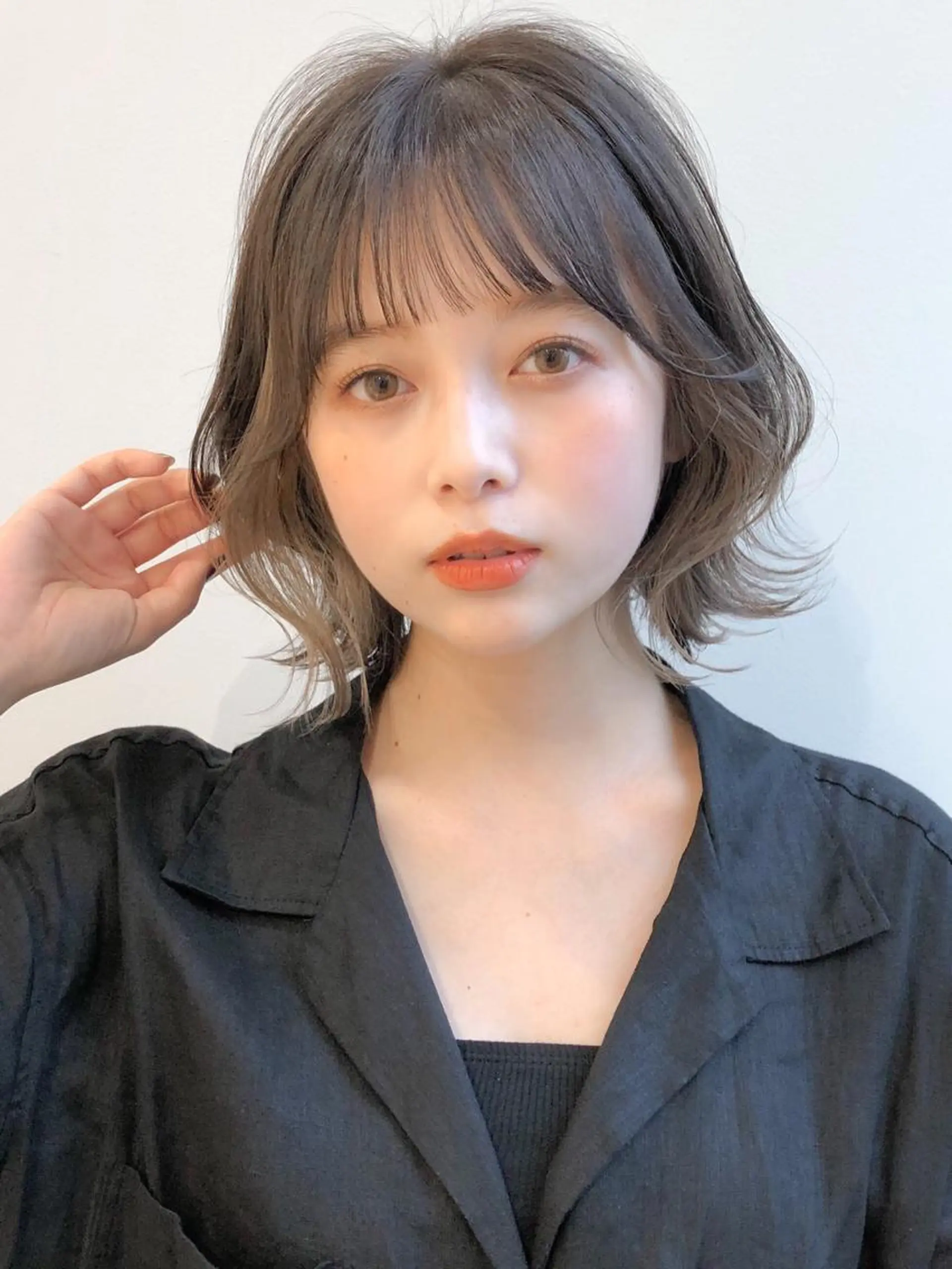 ミディアム カラー ボブ くびれヘア ヘアカラー 佐藤 侑哉のヘアスタイル