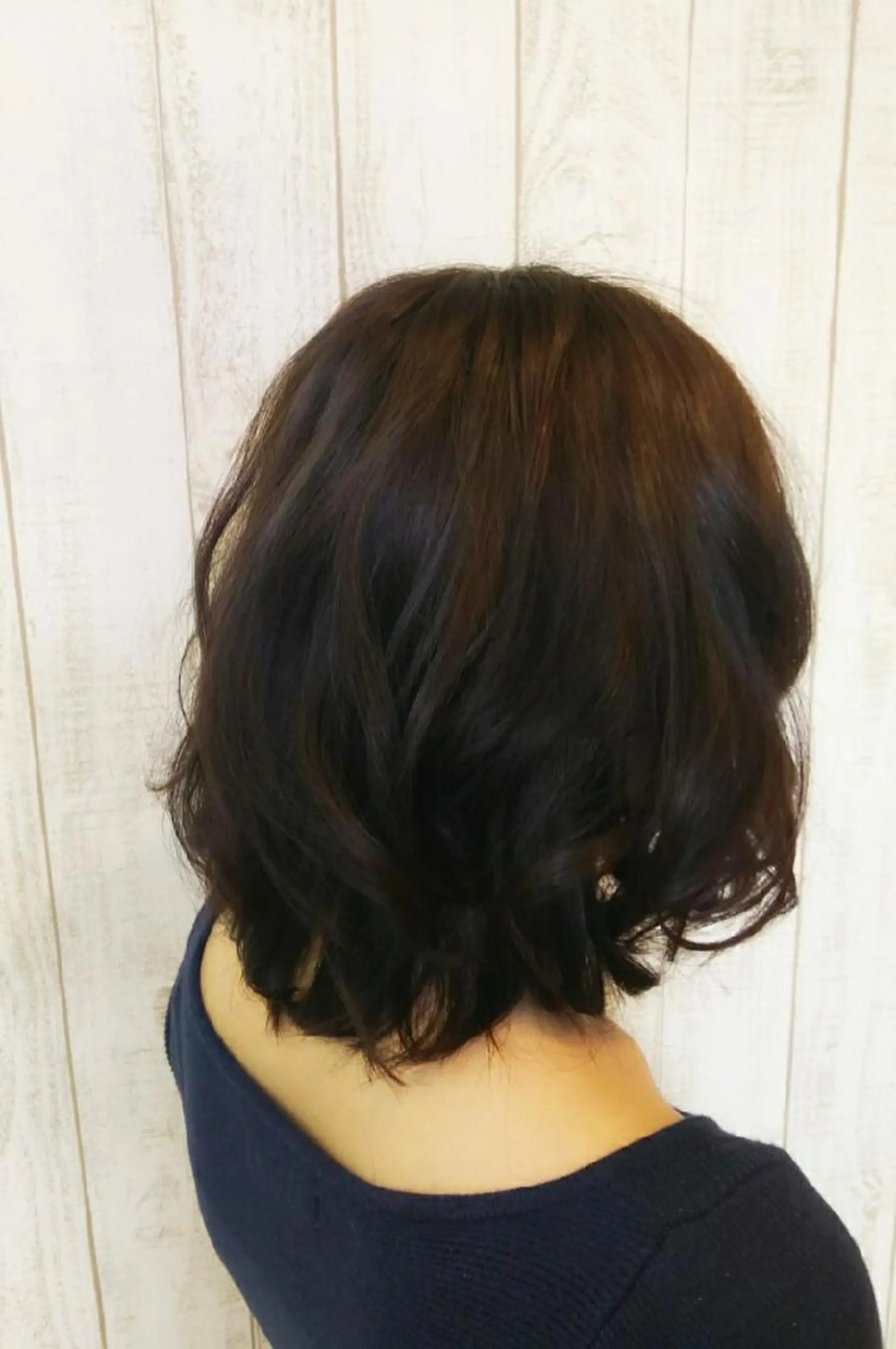 ミディアム カラー 切りっぱなしボブ ピンクカラー ボブ 脇田 雄大のヘアスタイル