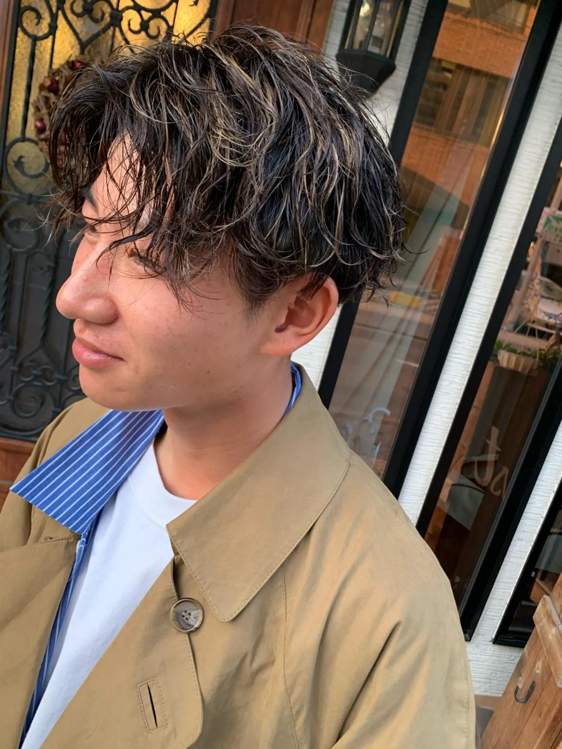 カラー パーマ メンズ メンズハイライト メンズパーマ ハイライトカラー カット yoshi (高橋福博)のヘアスタイル