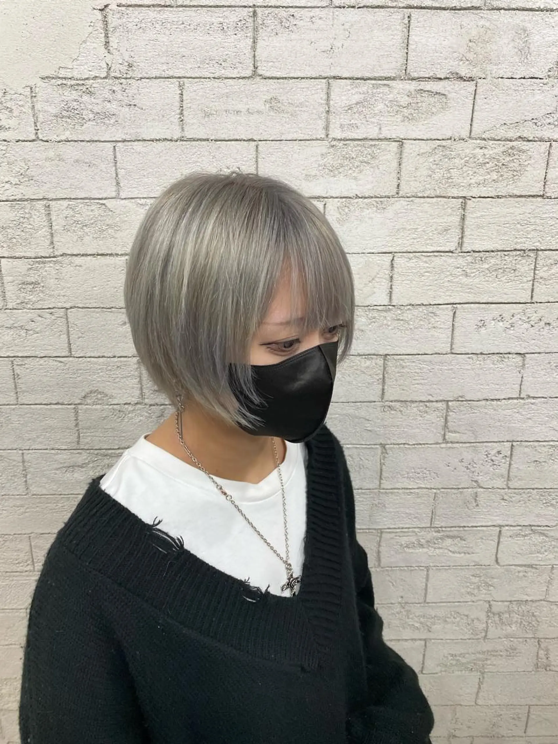 ショート ホワイト/店長/カラ ー講師/錦糸町/岩崎のヘアスタイル