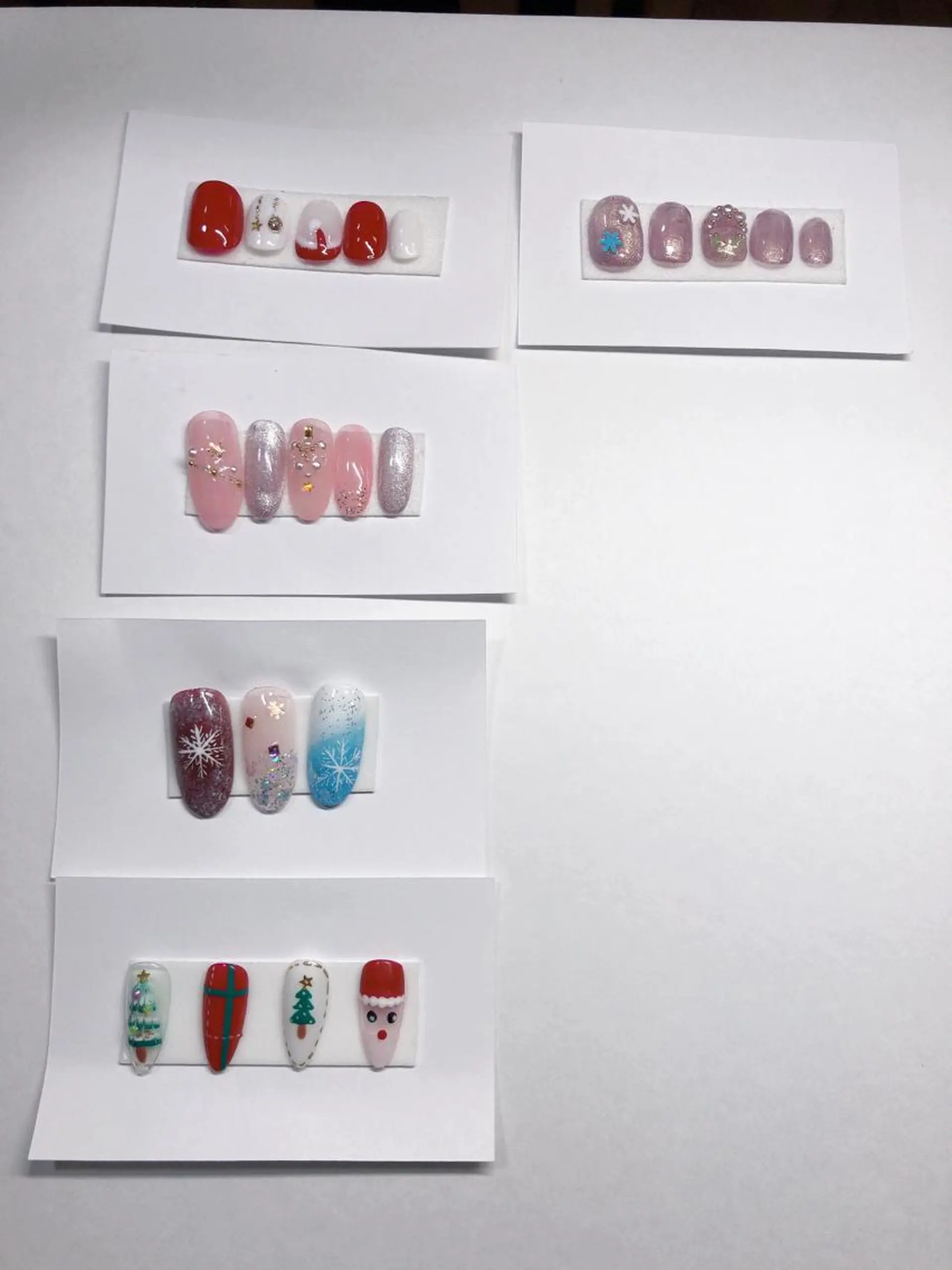ネイル 冬ネイル クリスマス 中国整体院中の ネイルサロン💅のネイルデザイン