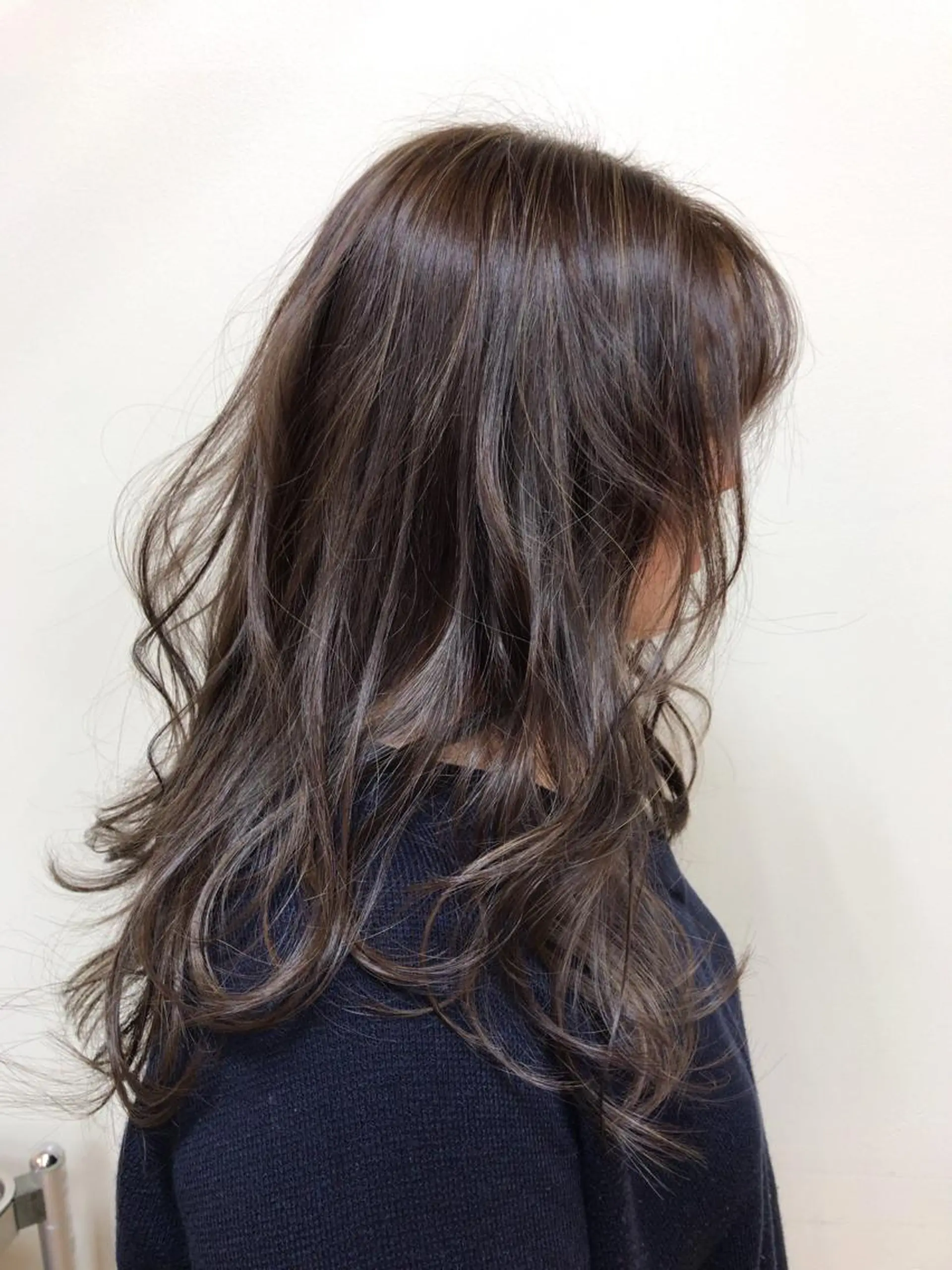 セミロング ロング カラー グレージュ ハイライトカラー ハイライト 山本 香織のヘアスタイル
