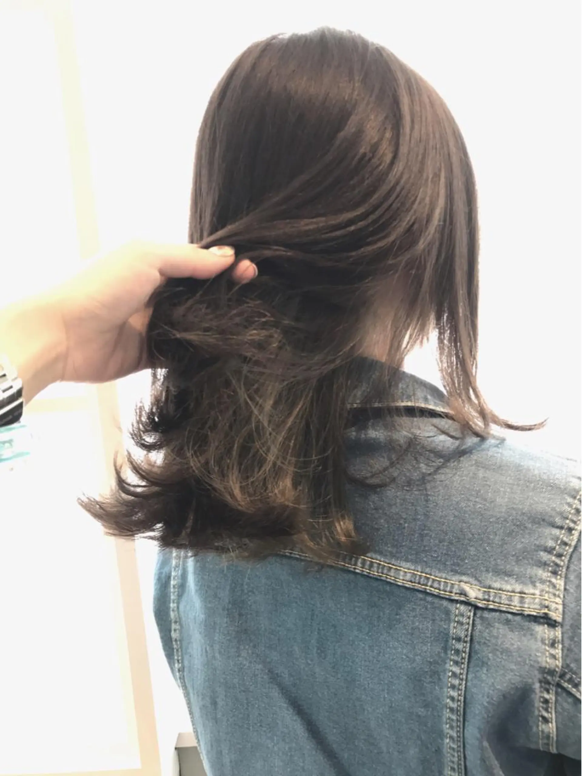 ミディアム カラー ヤマナカ エリカのヘアスタイル