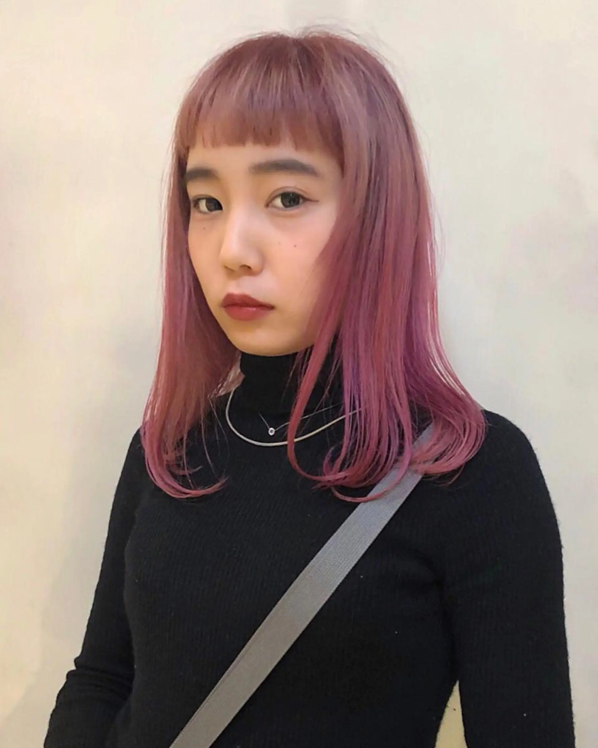 ミディアム カラー ベージュカラー ダブルカラー ピンクカラー ピンクベージュ SALOWIN所属・ブリーチ✨ ボブ✨レイヤーのヘアスタイル