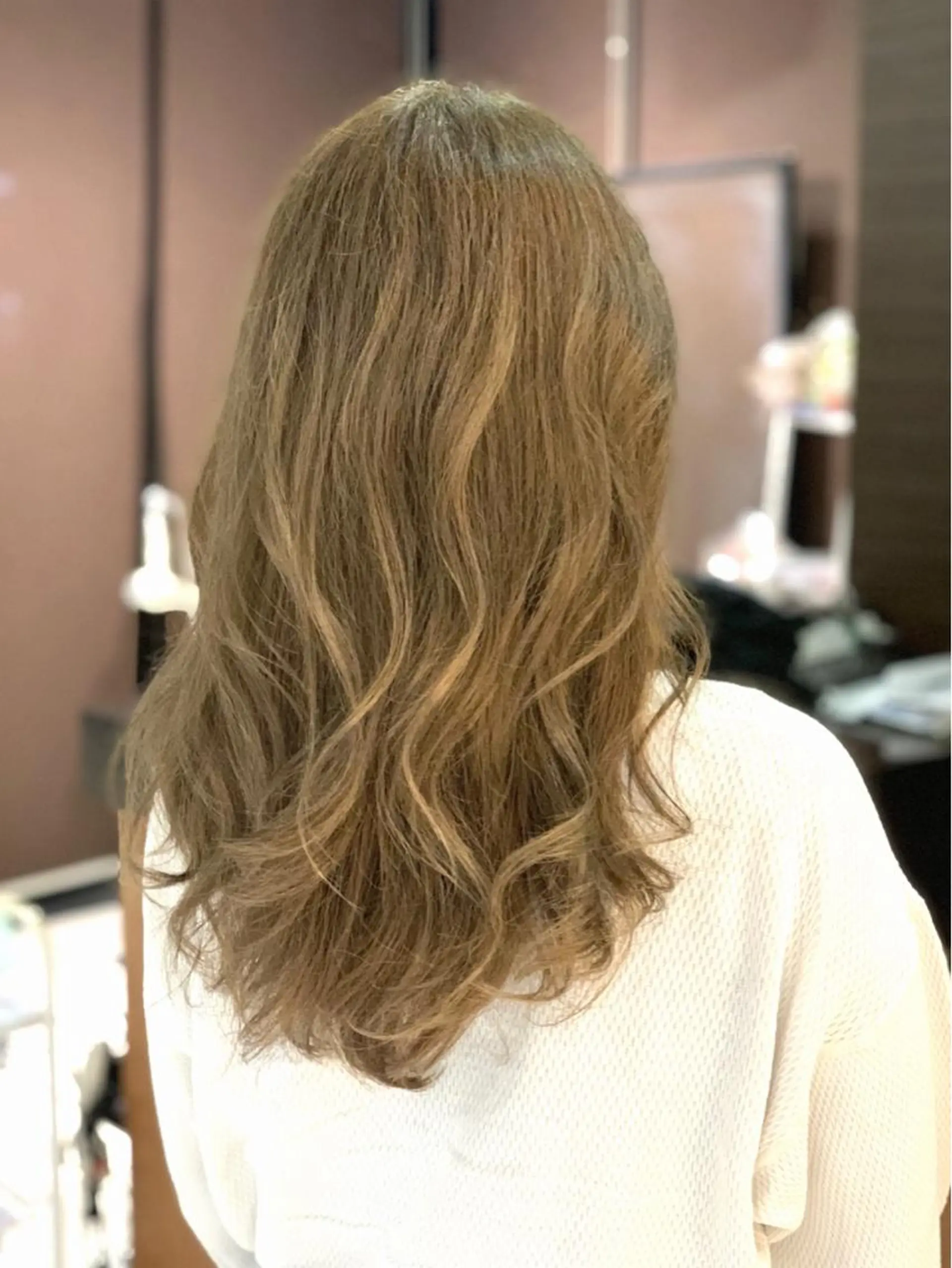 セミロング カラー ヘアアレンジ ブリーチ ケアブリーチ ハイトーンカラー Merci メルシー 福岡、今泉のヘアスタイル