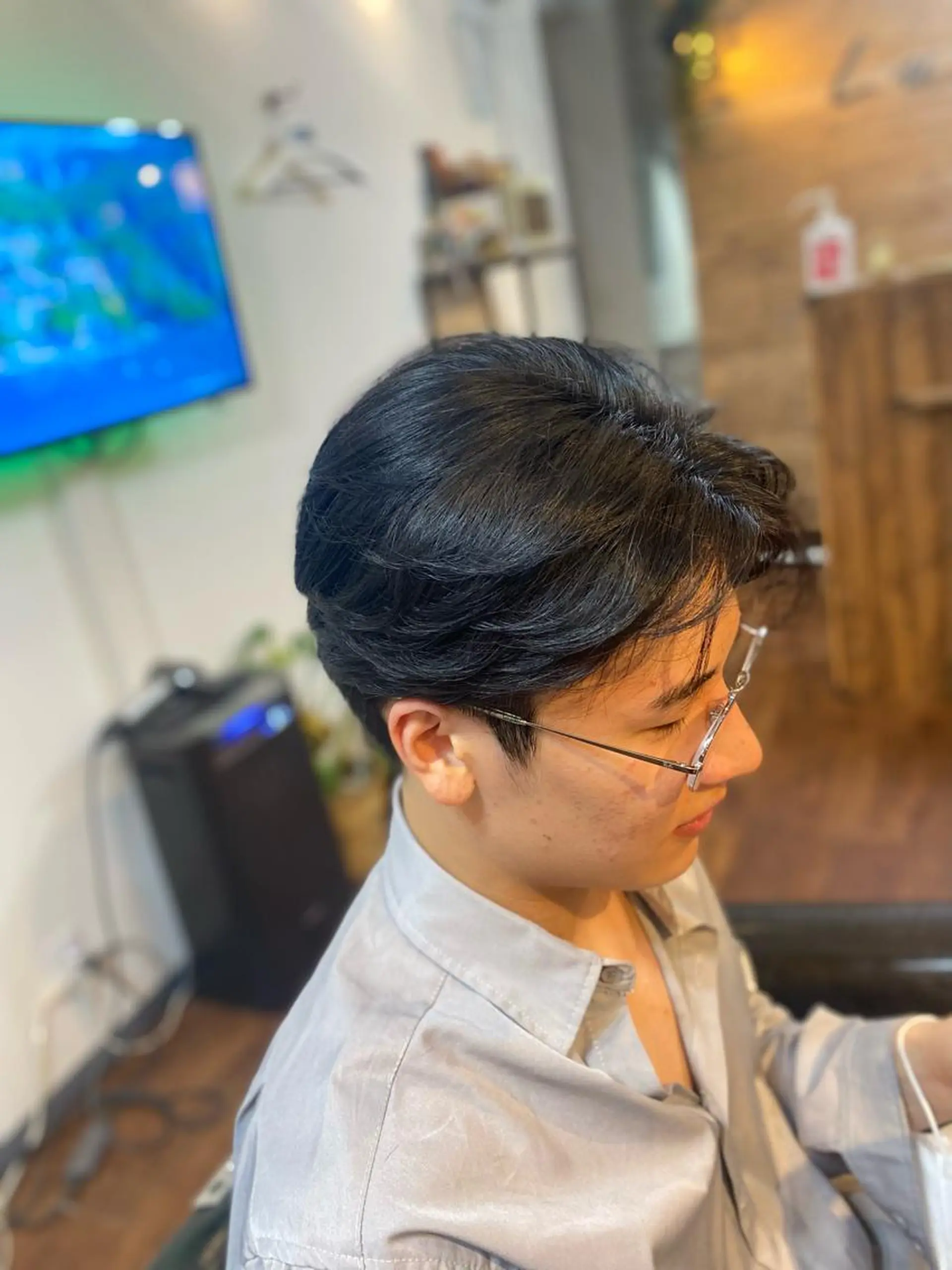 ミディアム メンズ コンマヘア カット Lizir ルズィール所属・Luzir⭐︎ GEN⭐︎のヘアスタイル