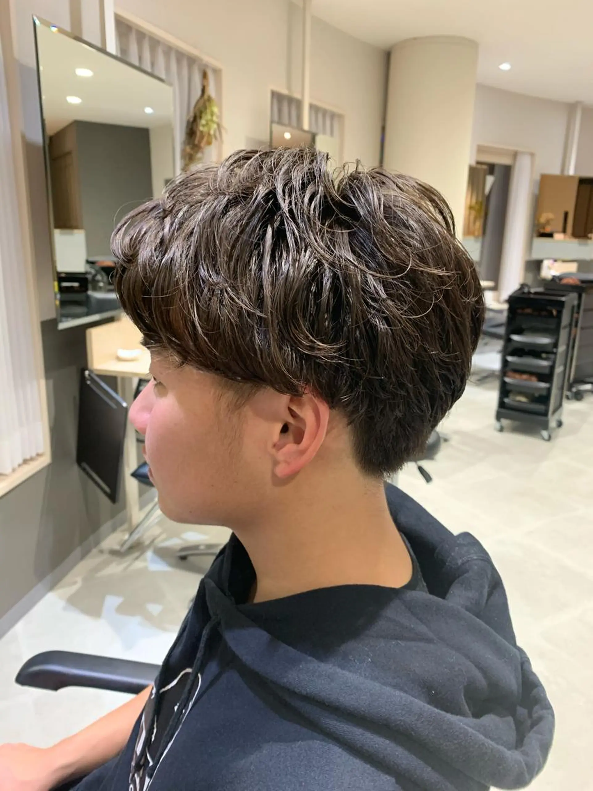 ショート パーマ Eleanor 立川北口のヘアスタイル
