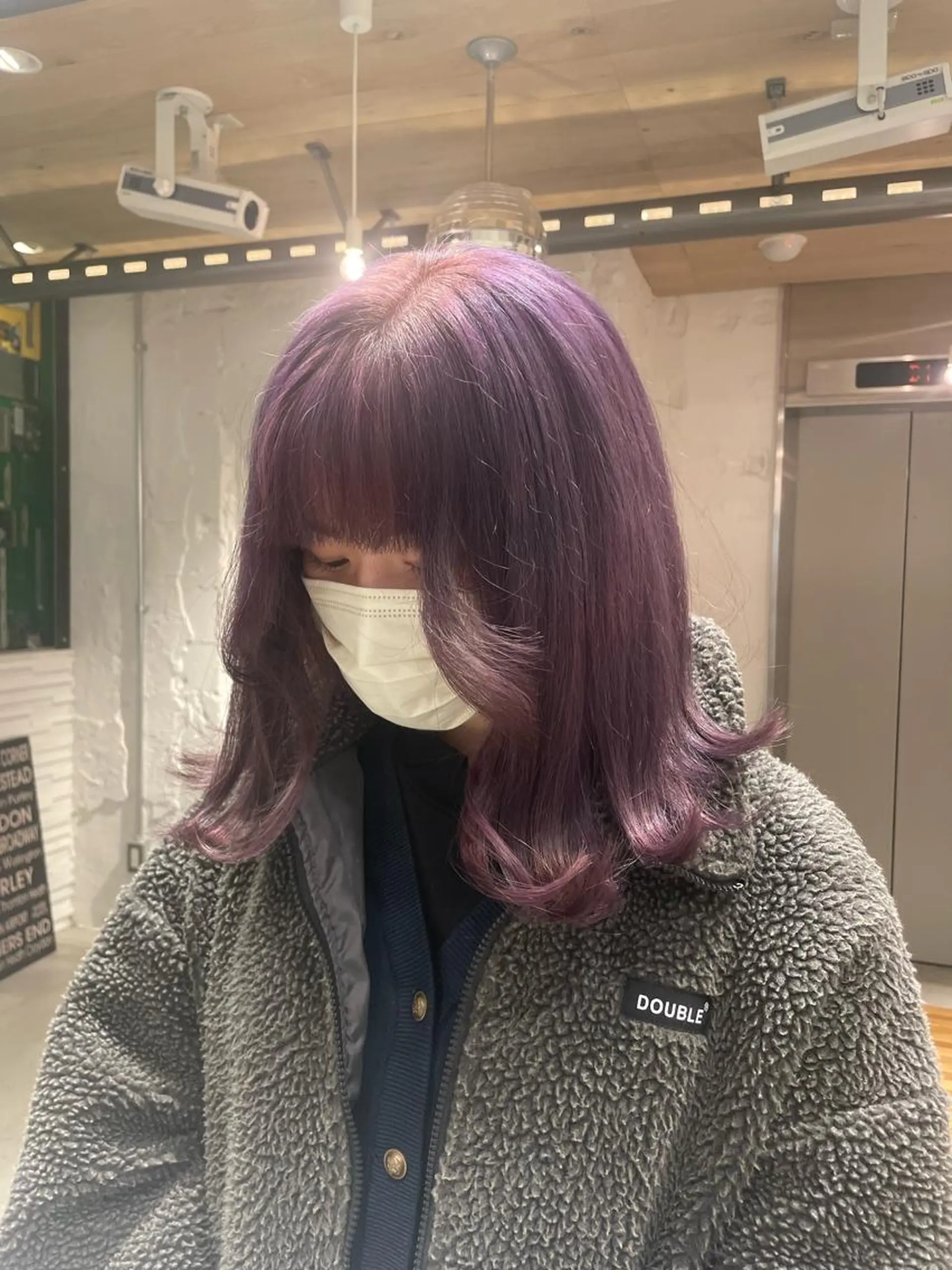 セミロング カラー 艶ハイトーン👑♡ NATSUKIのヘアスタイル