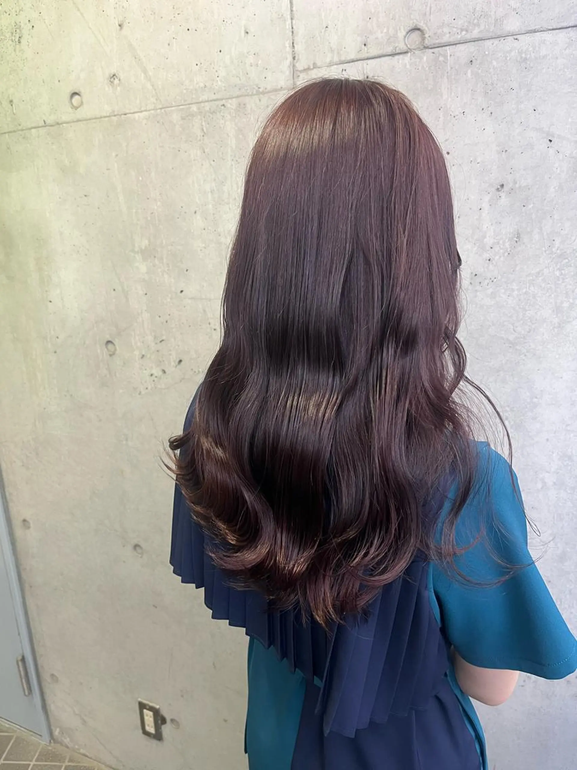セミロング カラー ブラウンカラー ピンクカラー ピンクブラウン カット ヘアカラー トリートメント ヘッドスパ ヘアセット カジュアルを女っぽく 𝗮𝘆𝗮𝗰𝗼のヘアスタイル