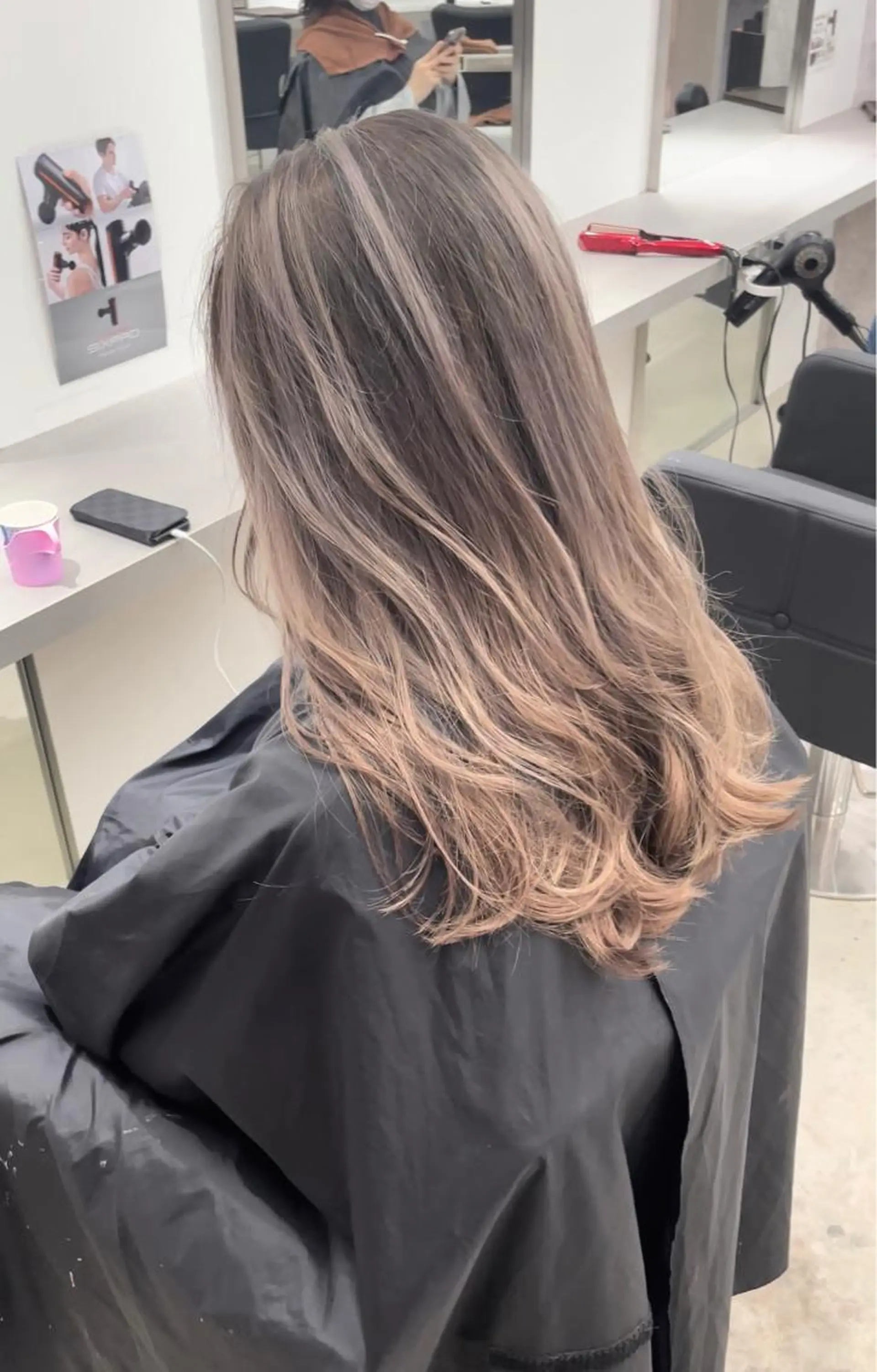 ロング カラー ヘアアレンジ バレイヤージュ レイヤーカット カット ヘアカラー トリートメント 🎗秋山勇 /三宮指名No.1のヘアスタイル