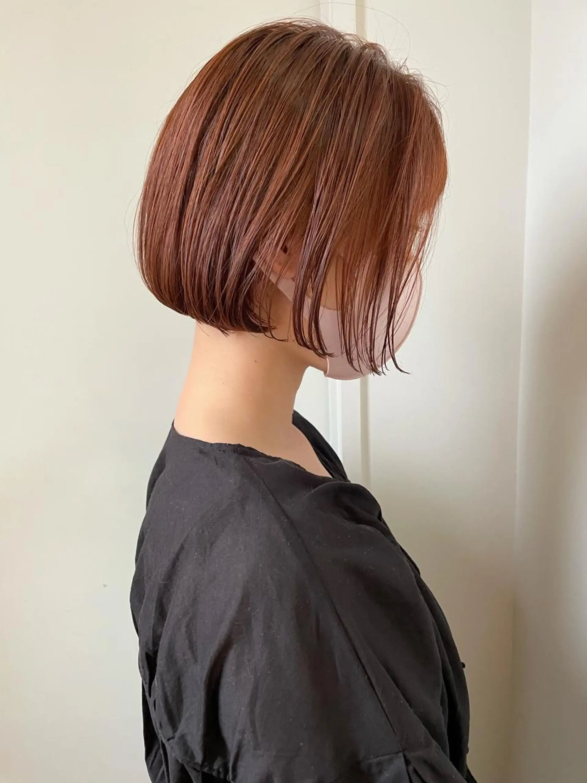 ショート カラー 切りっぱなしボブ アッシュ ハイライトカラー ハイトーンカラー イルミナカラー カット ヘアカラー トリートメント 江上拓郎/ショート /酸性ストレートのヘアスタイル