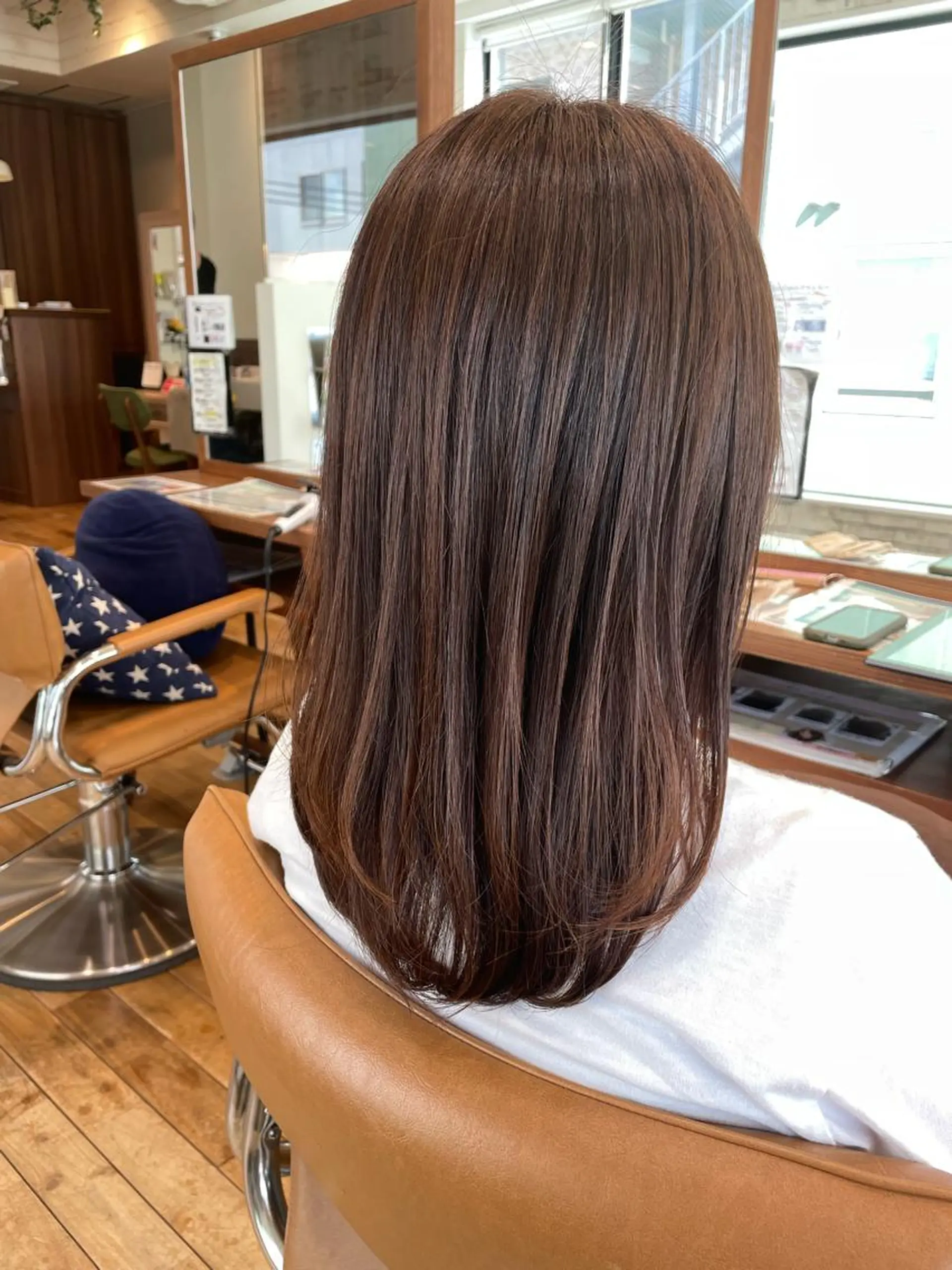 ミディアム ヘアカラー 山本　恵 (やまもと  けい)のヘアスタイル