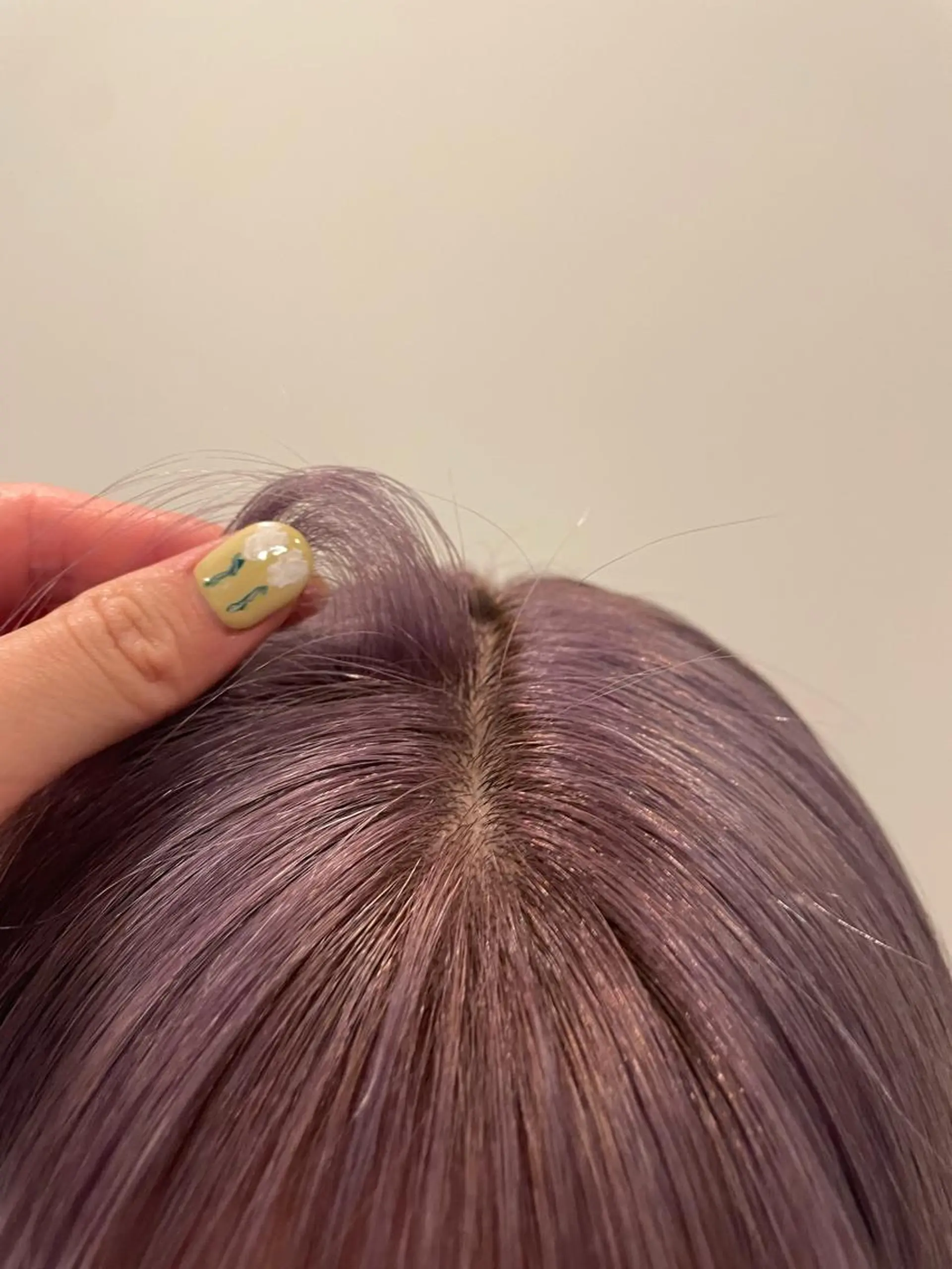 セミロング カラー パーマ セミロングパーマ ダブルカラー デジタルパーマ レイヤーカット大人気 💛吉田百花のヘアスタイル