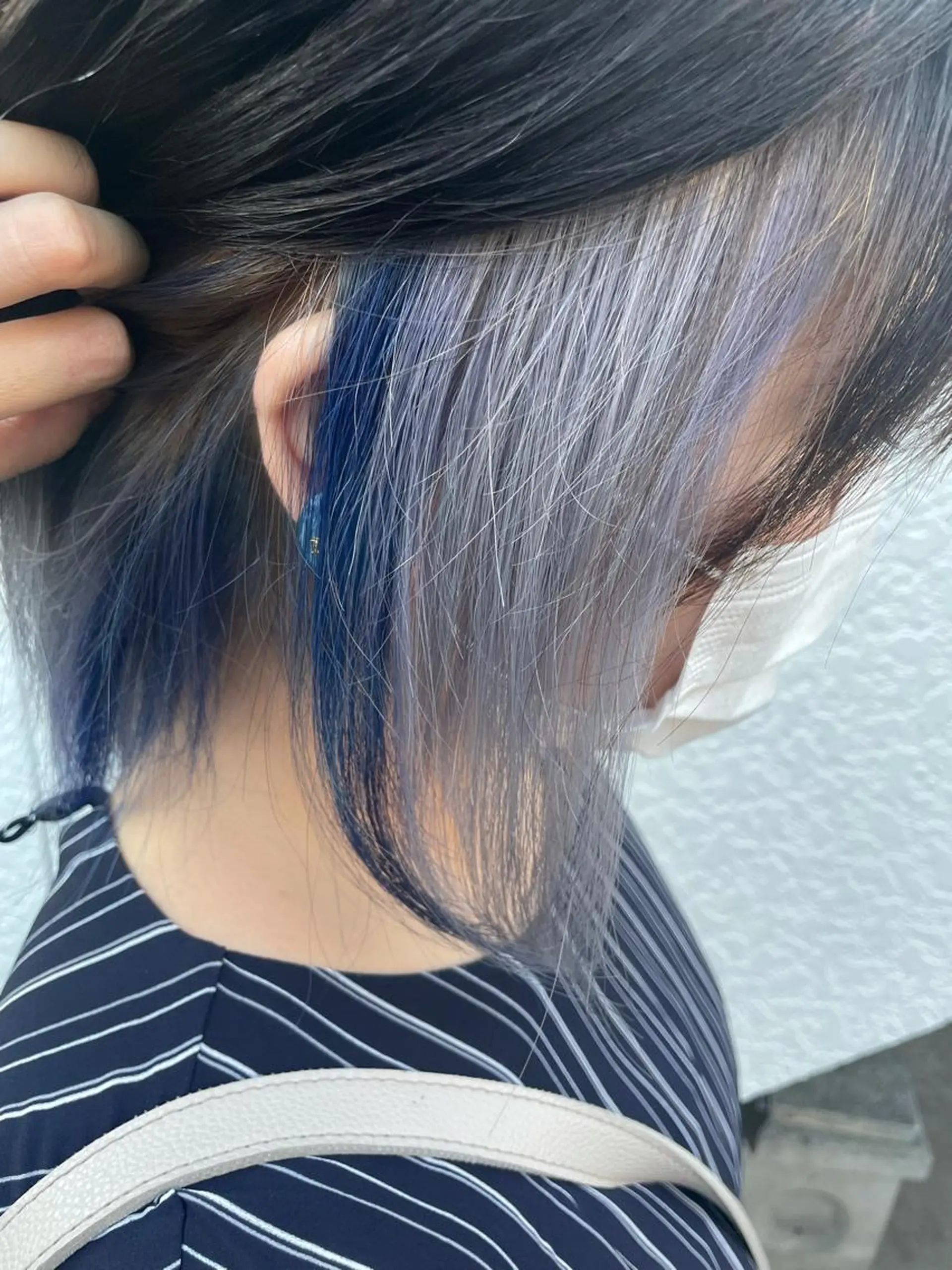 ショート カラー ブリーチ ブルーカラー ケアブリーチ ダブルカラー インナーカラー インナーカラー/推し ウルフ/アニメカラーのヘアスタイル