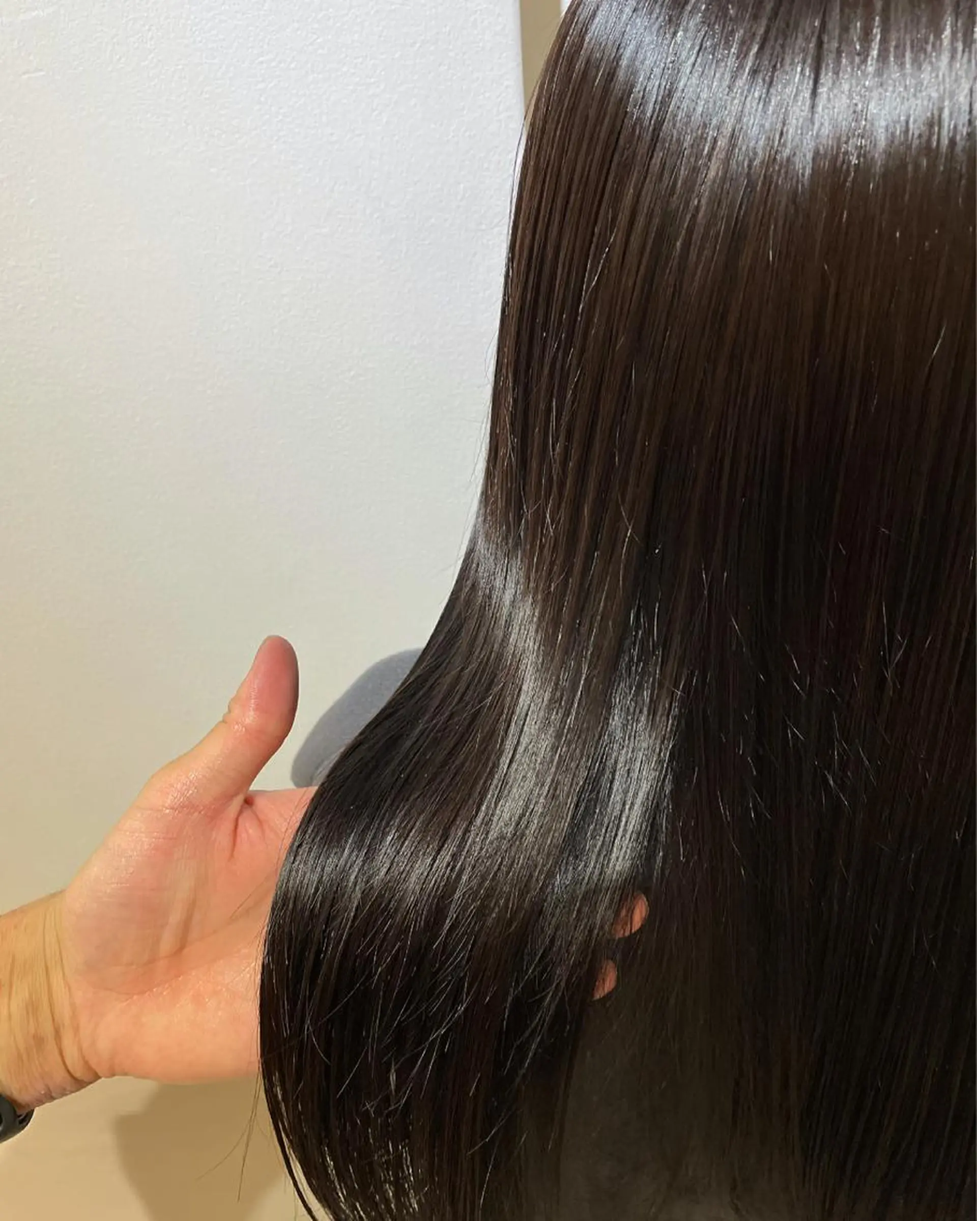 ロング カラー ブラウンカラー ダークブラウン カット ヘアカラー トリートメント 過去一の柔髪ヘア 🌿IVYjoureのヘアスタイル